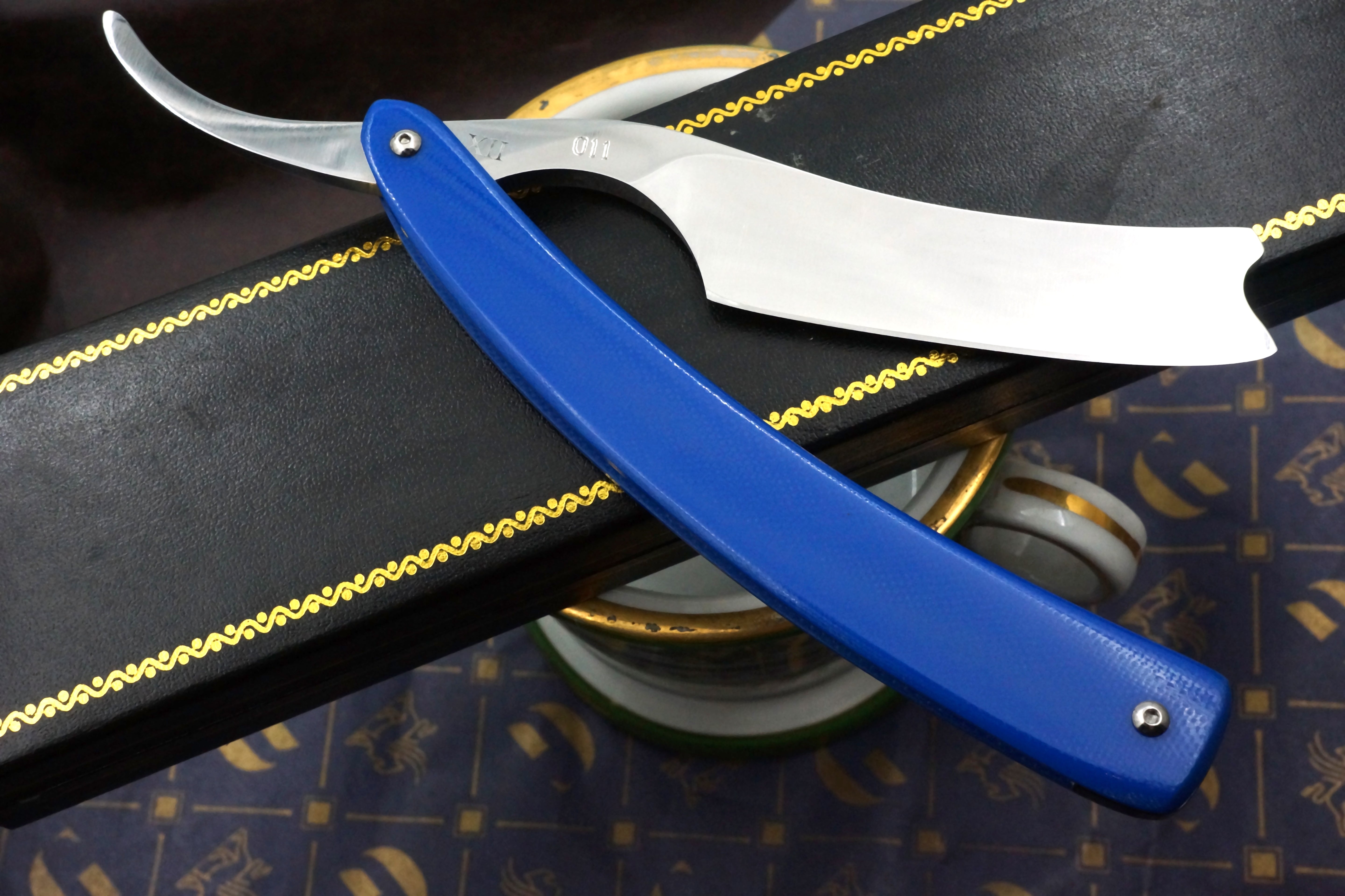 Robert Williams Straight Razor Place Special Edition - 6/8 Custom Straight Razor - Shave Ready