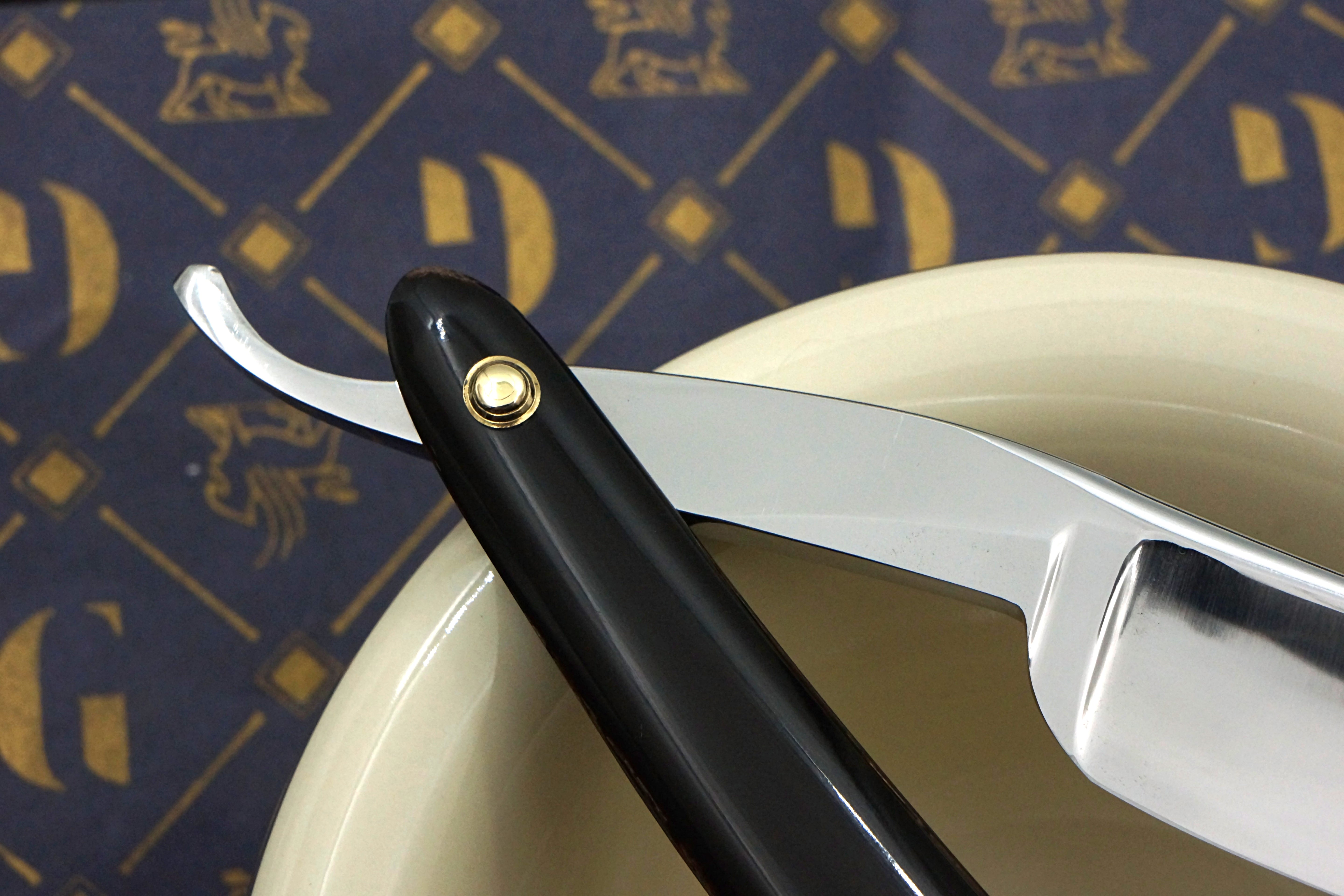 Wade & Butcher Celebrated Hollow Ground 7/8" wide - Fully Restored with Original Scales Sheffield Straight Razor - Shave Ready