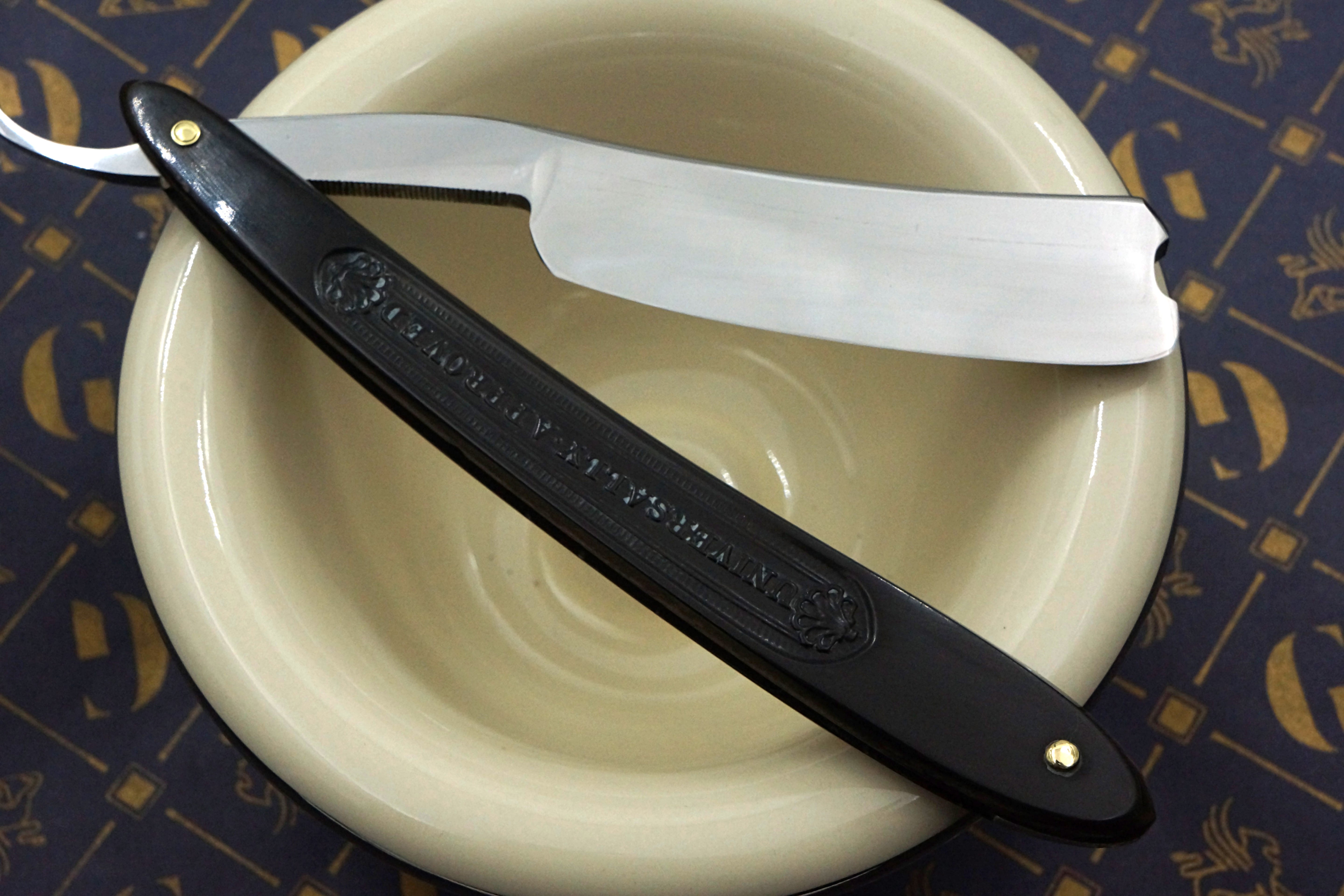Wade & Butcher 13/16 Celebrated Fine India Steel with Original Pressed Horn Scales Sheffield Straight Razor - Shave Ready (Copy)
