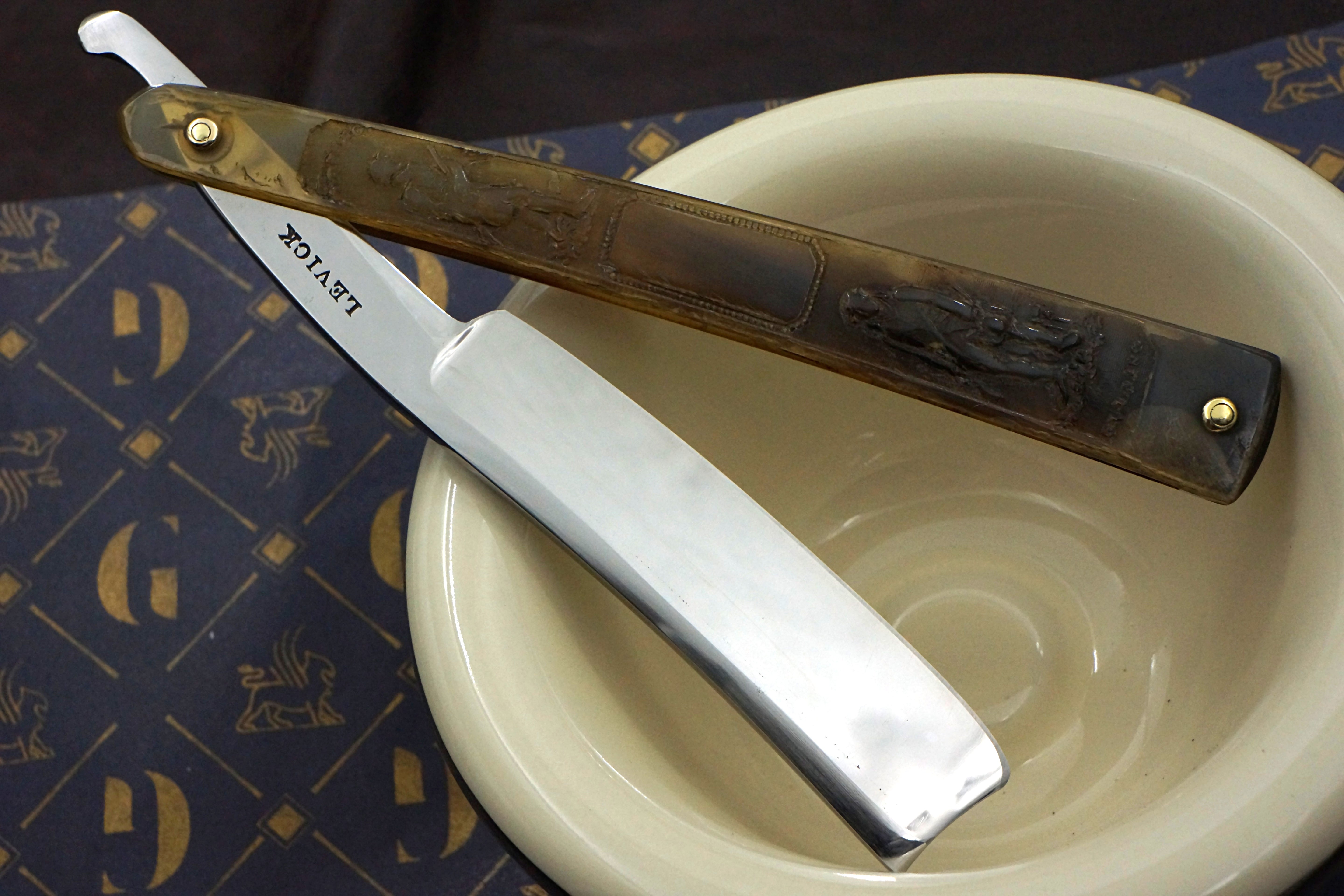 LEVICK Early 1800s -13/16 Blade with Rare Detailed Pressed Horn Scales - Vintage Sheffield Straight Razor - Shave Ready