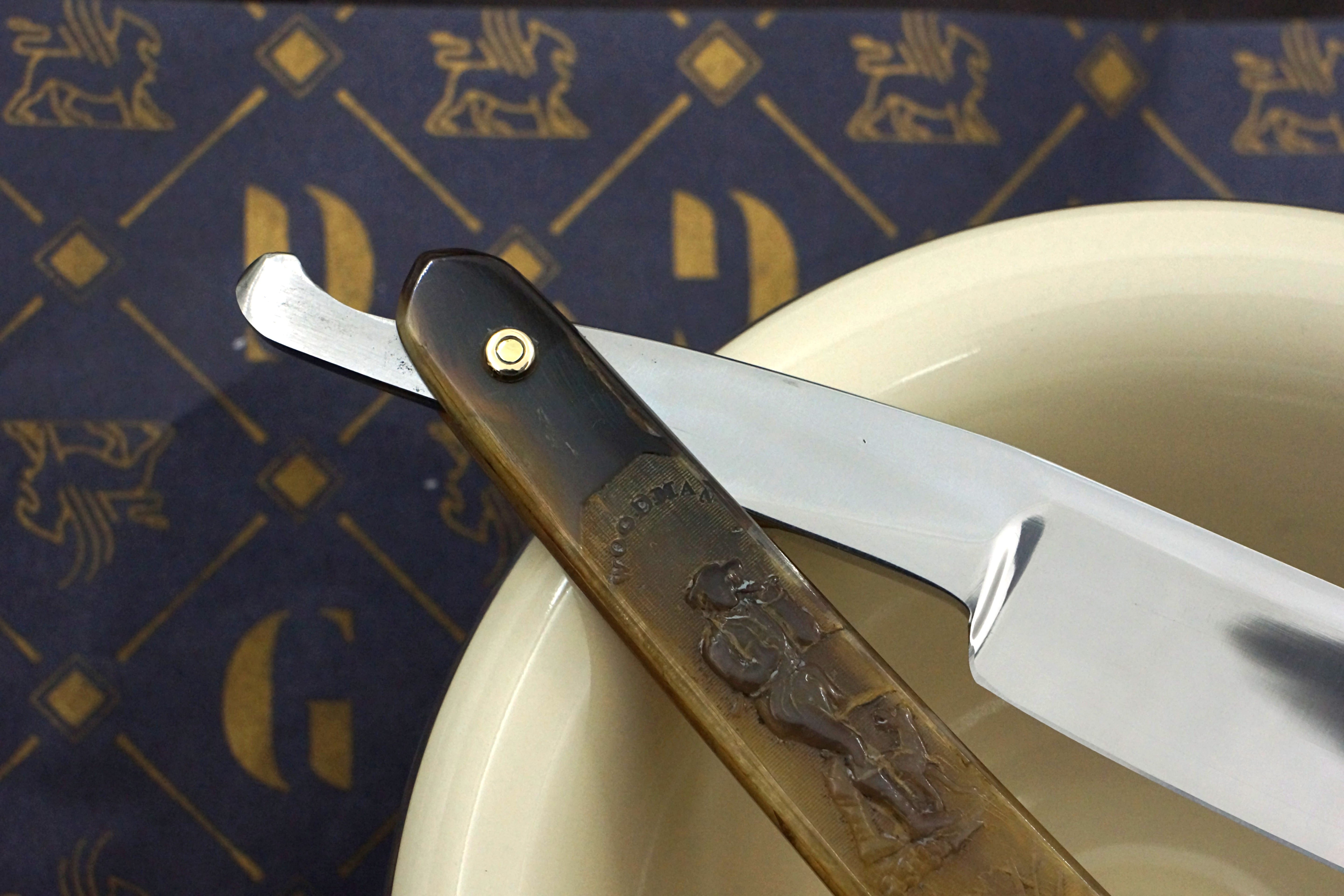 LEVICK Early 1800s -13/16 Blade with Rare Detailed Pressed Horn Scales - Vintage Sheffield Straight Razor - Shave Ready