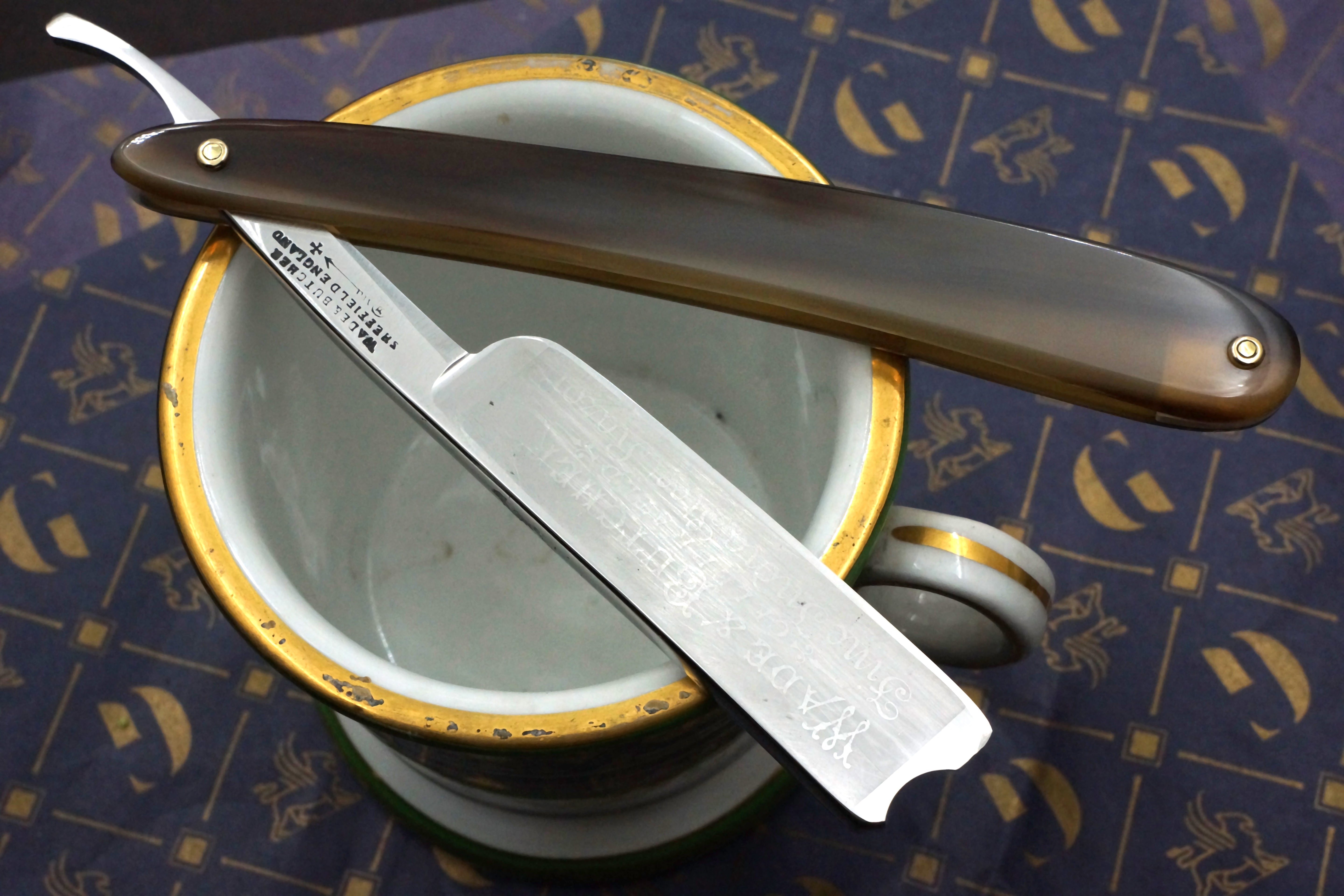 Wade & Butcher "Celebrated Fine India Steel" 13/16 Blade with New Horn Scales Sheffield Straight Razor - Shave Ready