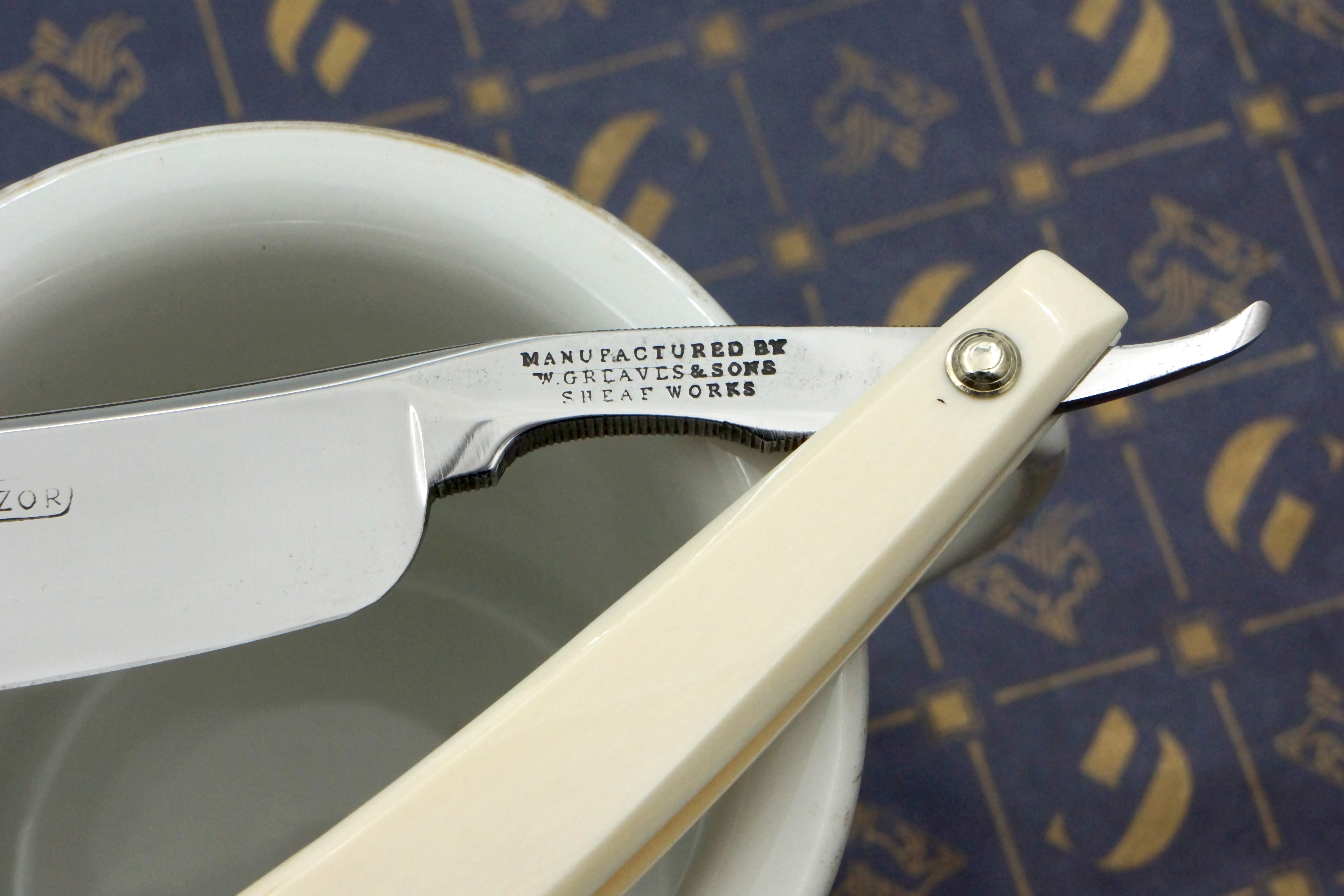 Wm. Greaves & Sons 7/8 Blade "Philadelphia Razor" with Mammoth Ivory Scales - Restored Sheffield Straight Razor - Shave Ready