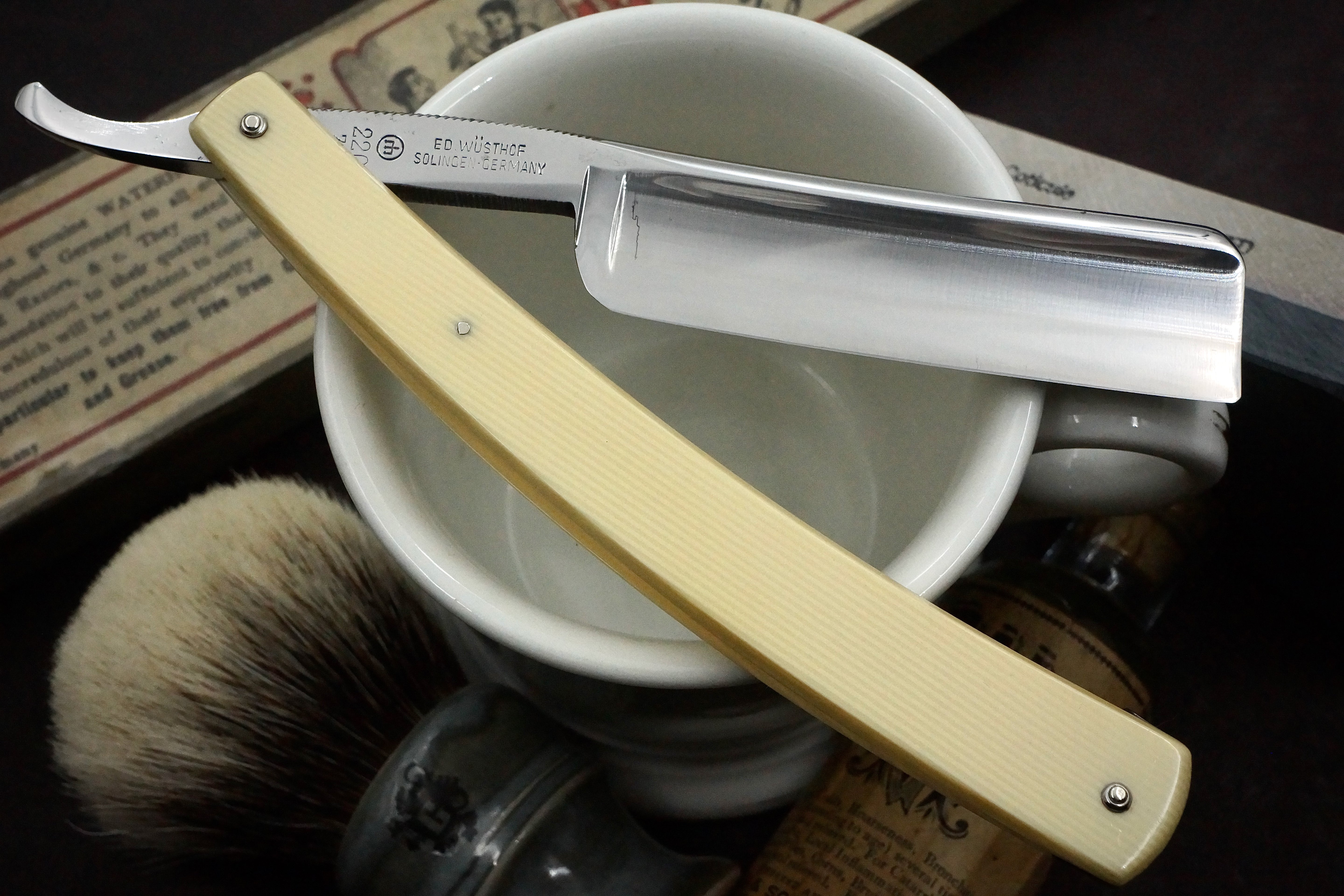 Ed Wusthoff Barber's King - Nearly New 7/8 Full Hollow Blade - Vintage Solingen Straight Razor - Shave Ready