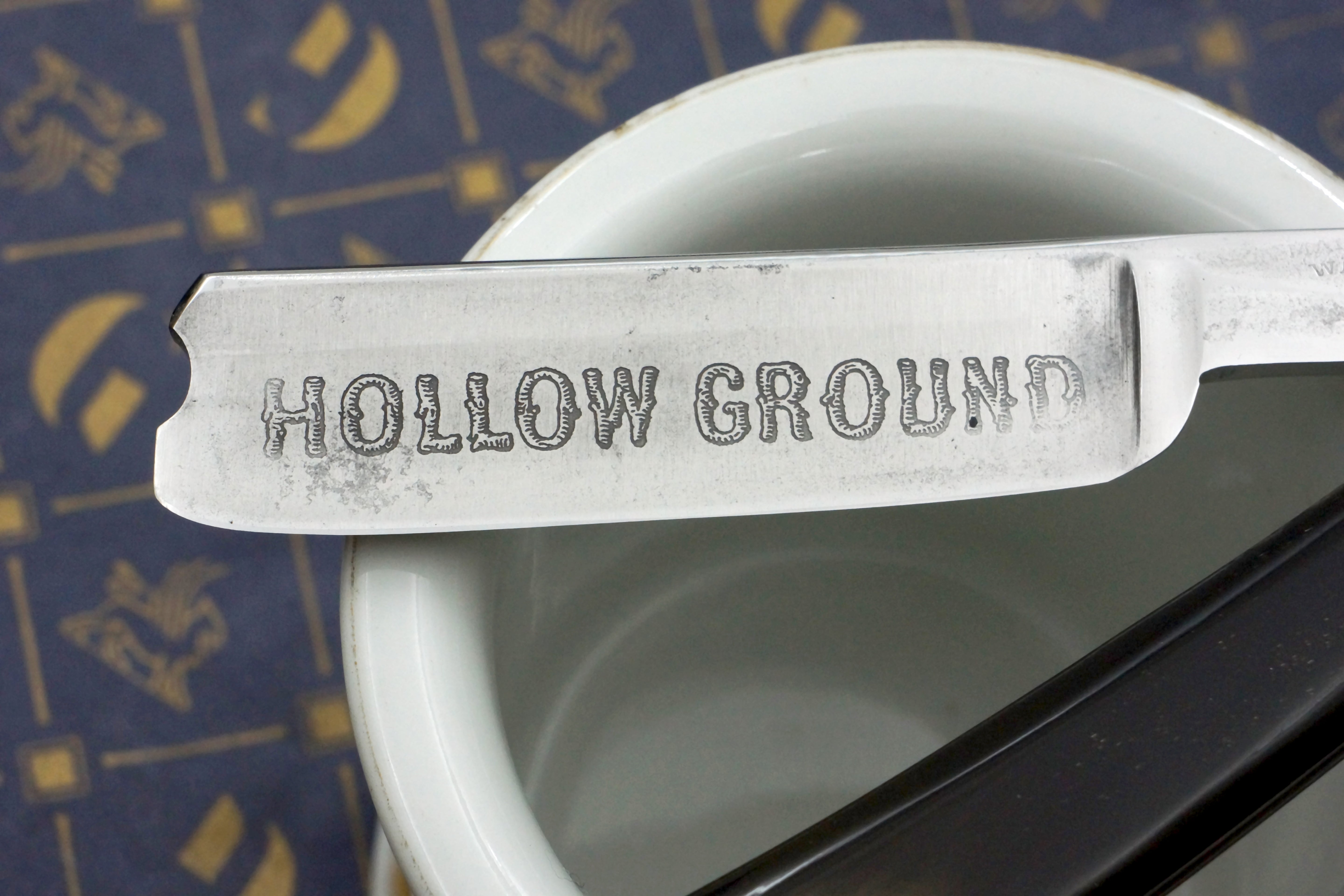 Wade & Butcher "Hollow Ground" 6/8 Blade with New Horn Scales Sheffield Straight Razor - Shave Ready