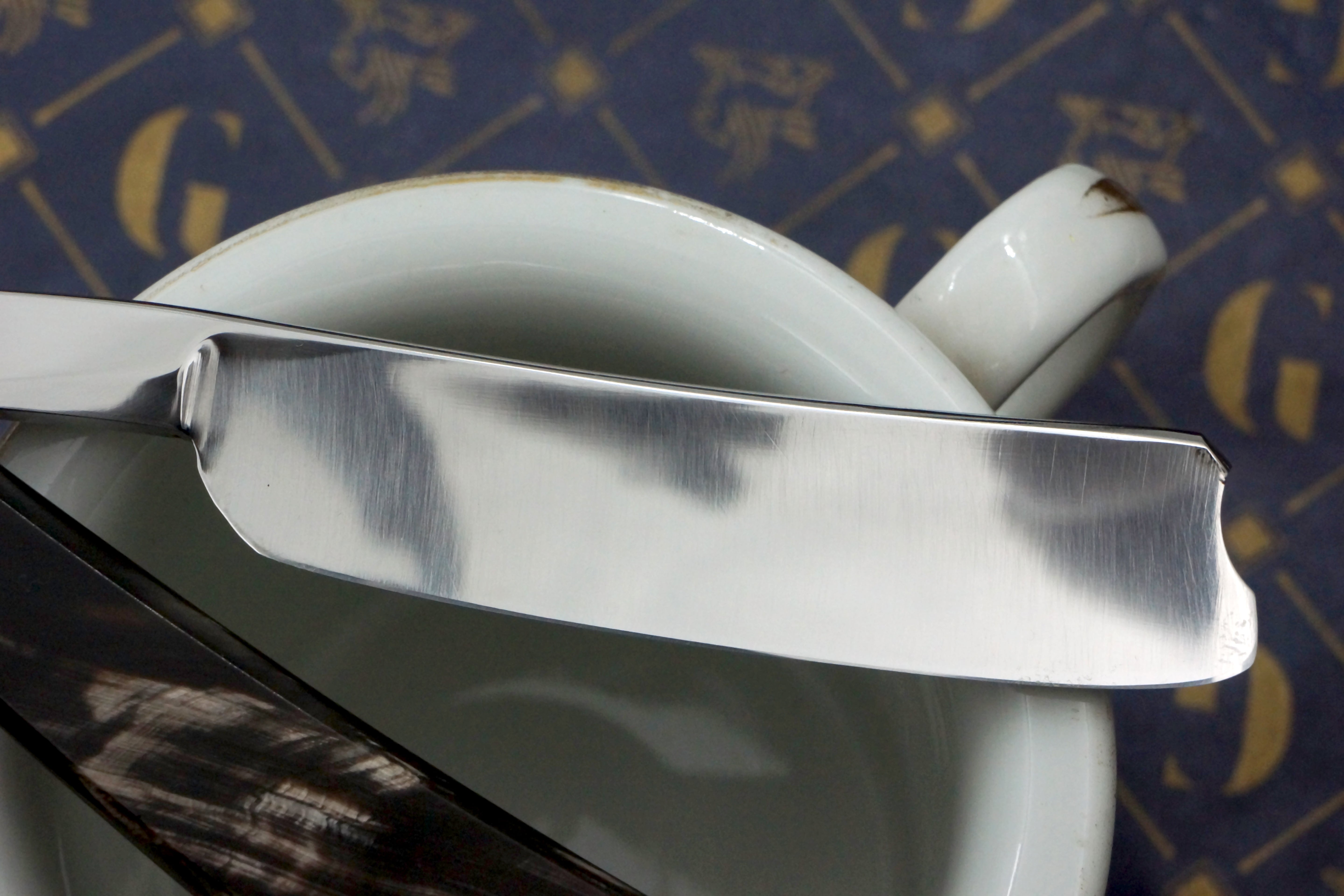 Ward Bros. 6/8 Near Wedge Blade with New Horn Scales - Fully Restored Sheffield Straight Razor - Shave Ready