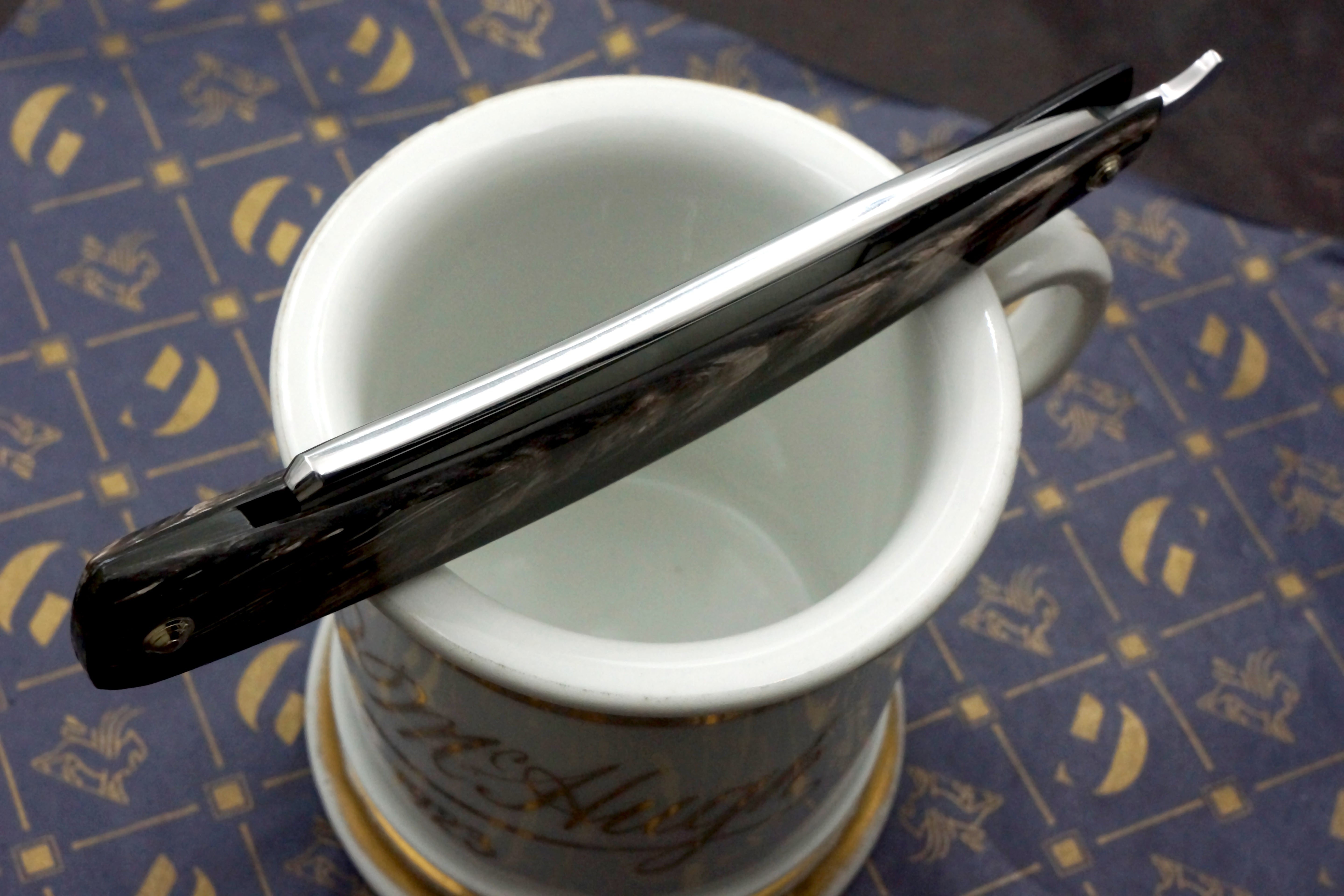 Ward Bros. 6/8 Near Wedge Blade with New Horn Scales - Fully Restored Sheffield Straight Razor - Shave Ready