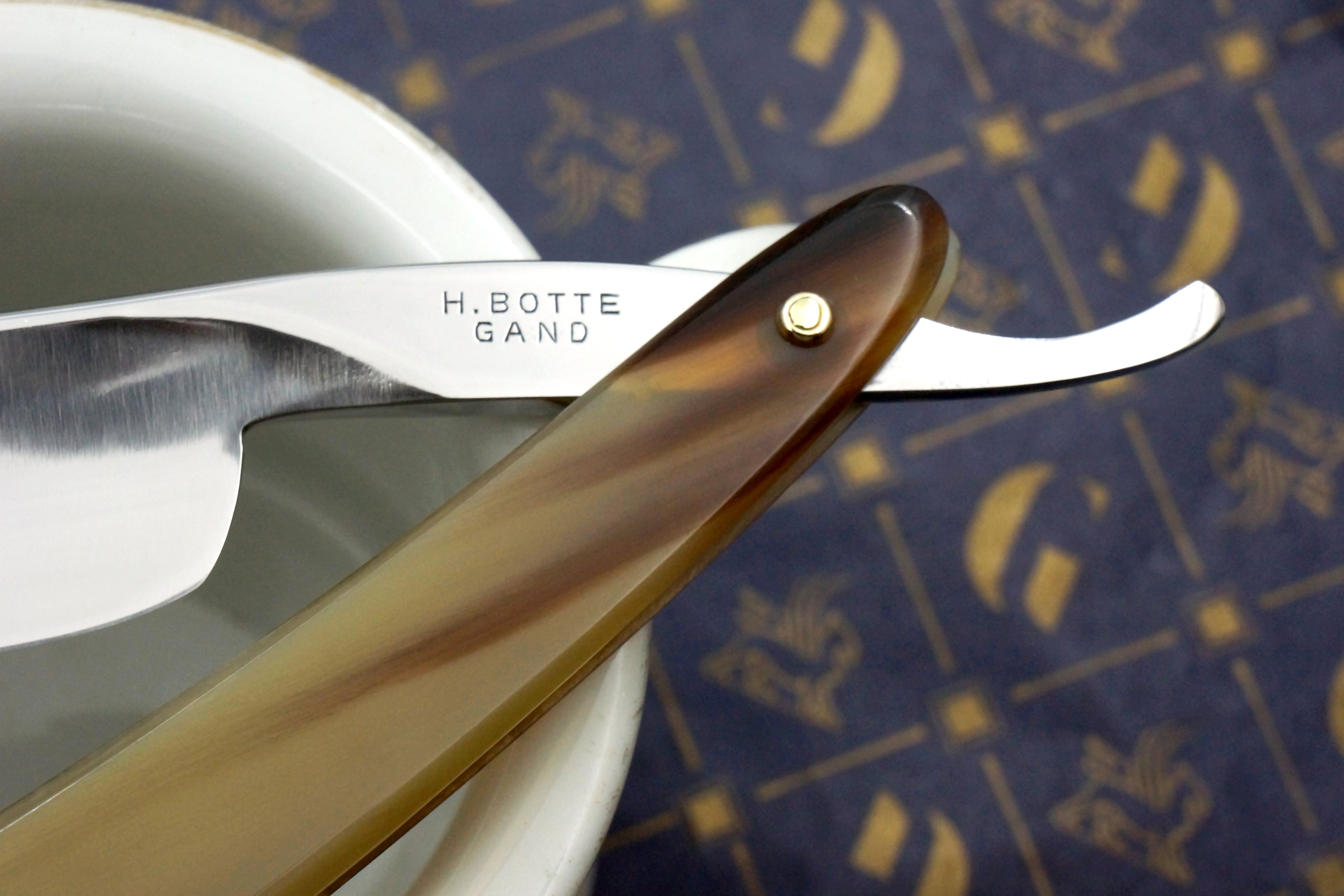 H. Botte Gand 15/16 Blade with New Horn Scales Belgian Straight Razor - Shave Ready