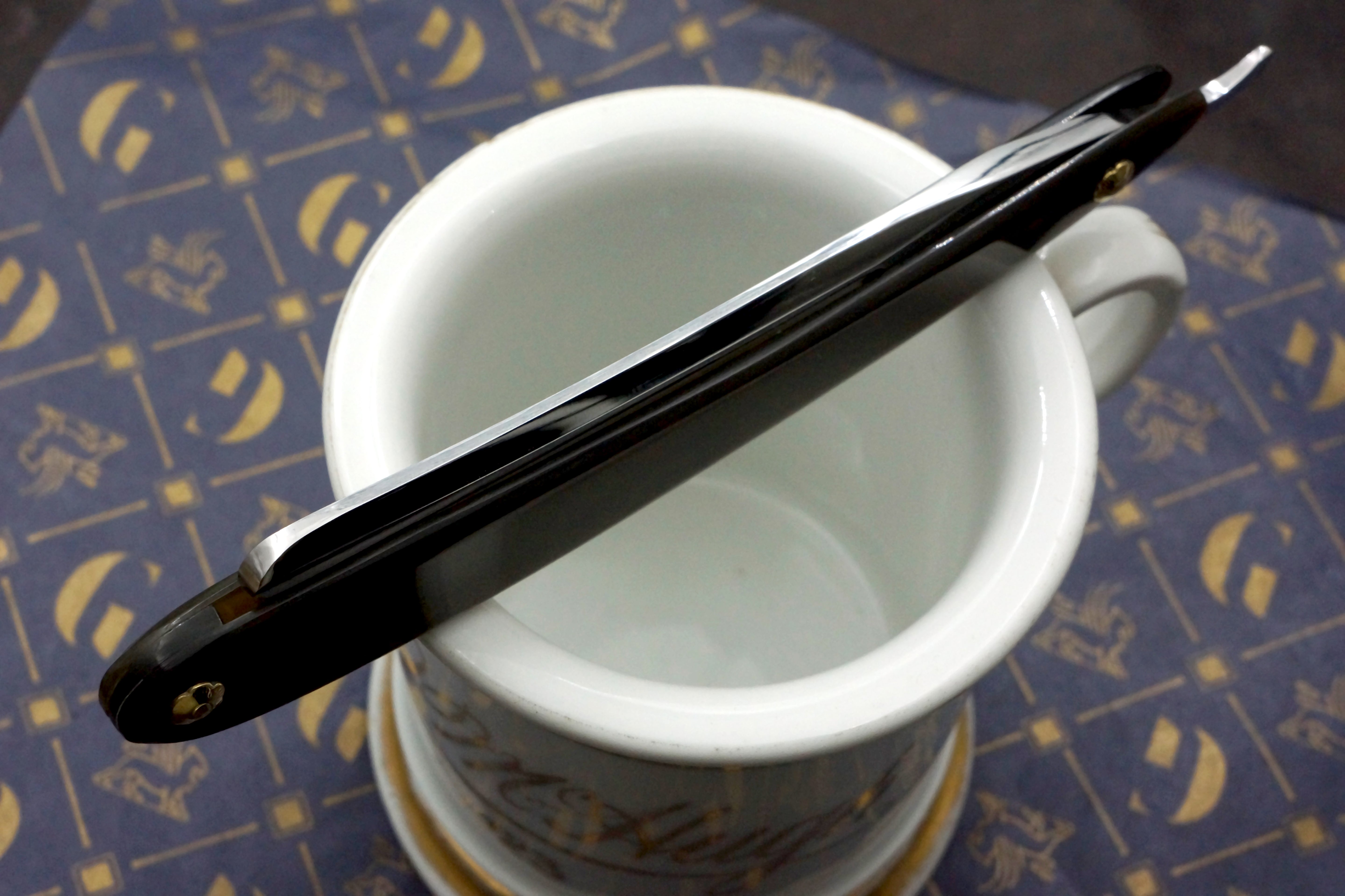 Reynolds VR 13/16 Near Wedge Blade with New Horn Scales - Fully Restored Sheffield Straight Razor - Shave Ready