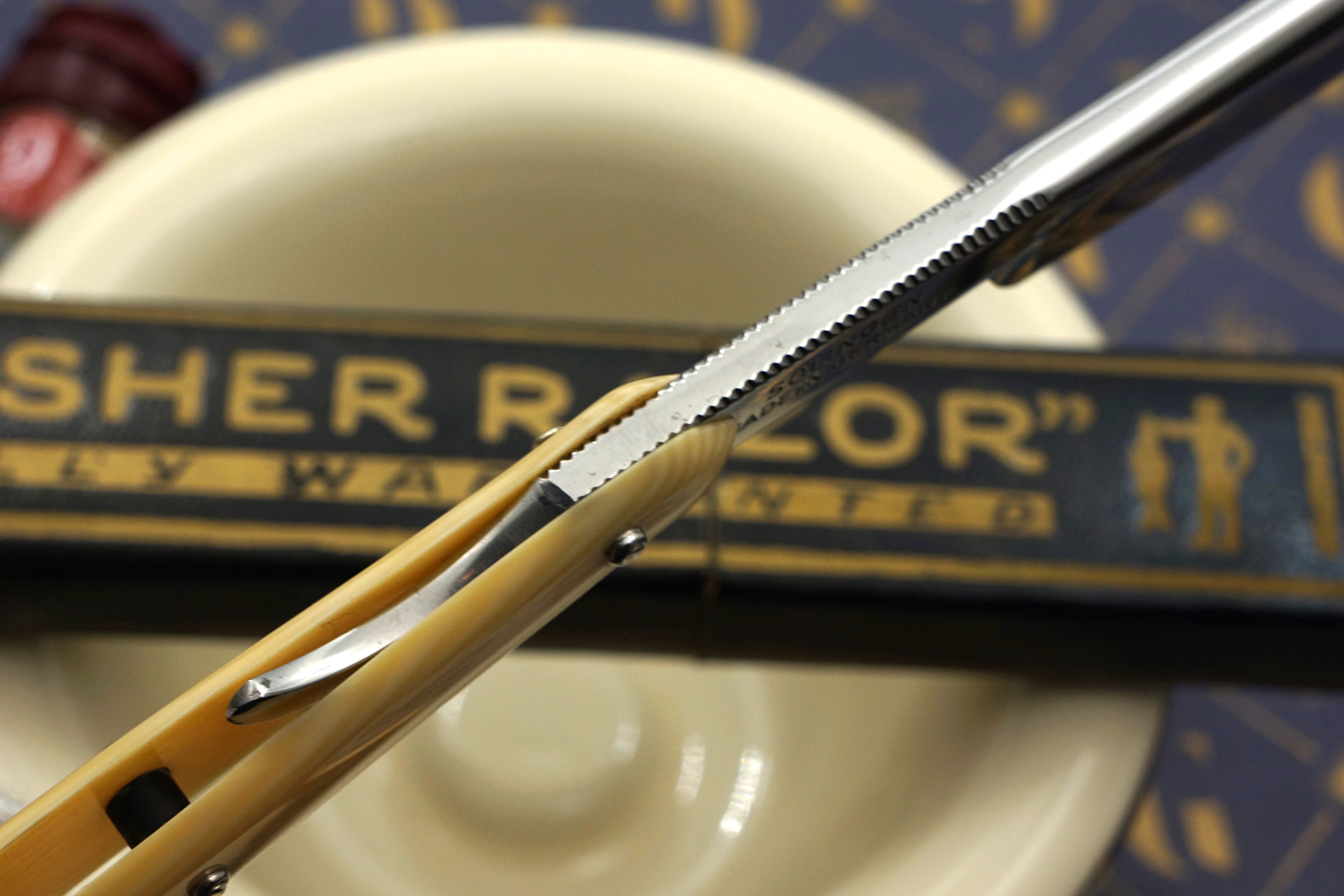 Paul Kohl "The Fisher" - Excellent + 13/16 Full Hollow Blade - Vintage Solingen Straight Razor - Shave Ready
