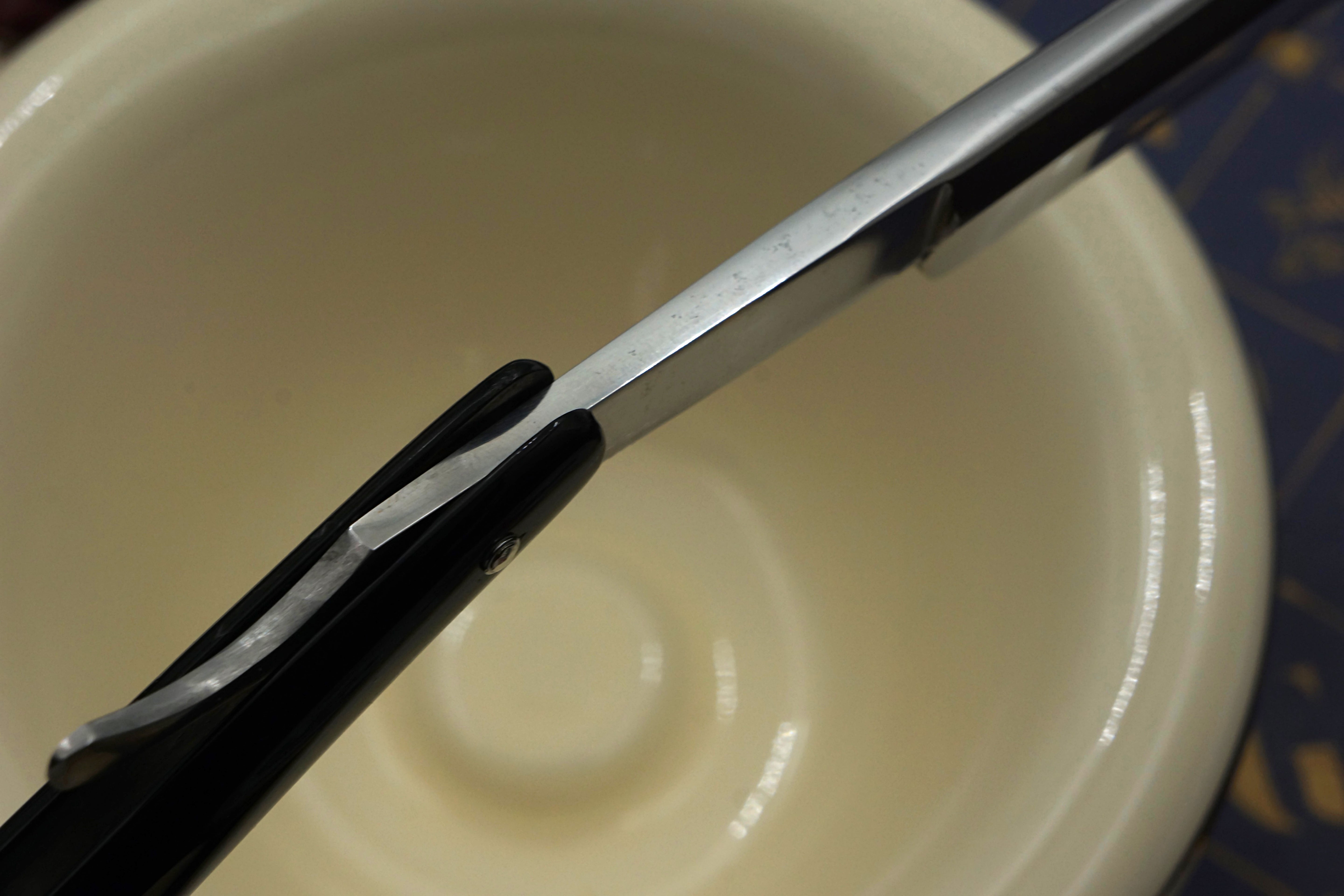 Towa 100 Excellent 11/16 Folding Kamisori - Vintage Japanese Straight Razor - Shave Ready