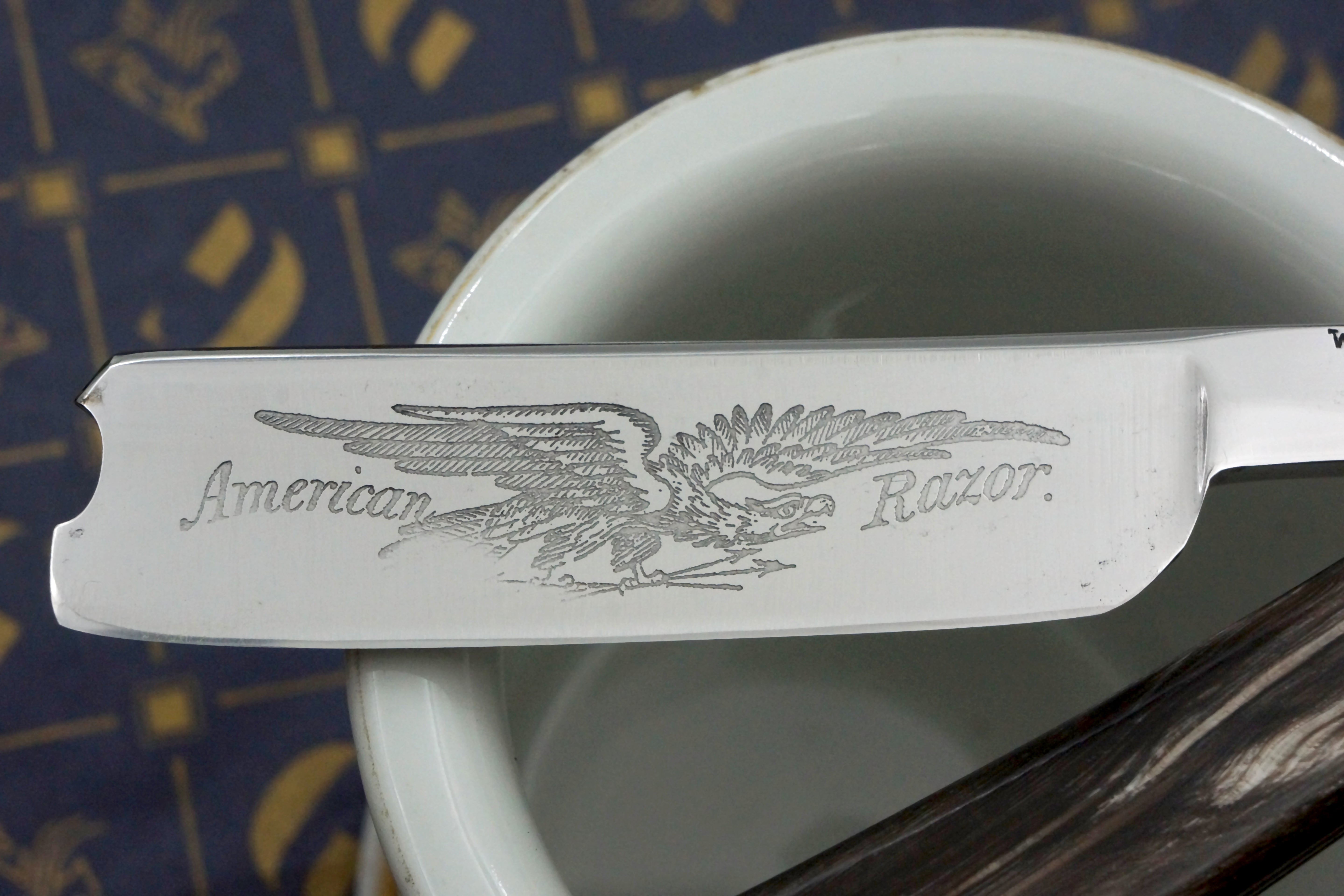 Wade & Butcher "American Razor" 13/16 Blade with New Horn Scales Sheffield Straight Razor - Shave Ready