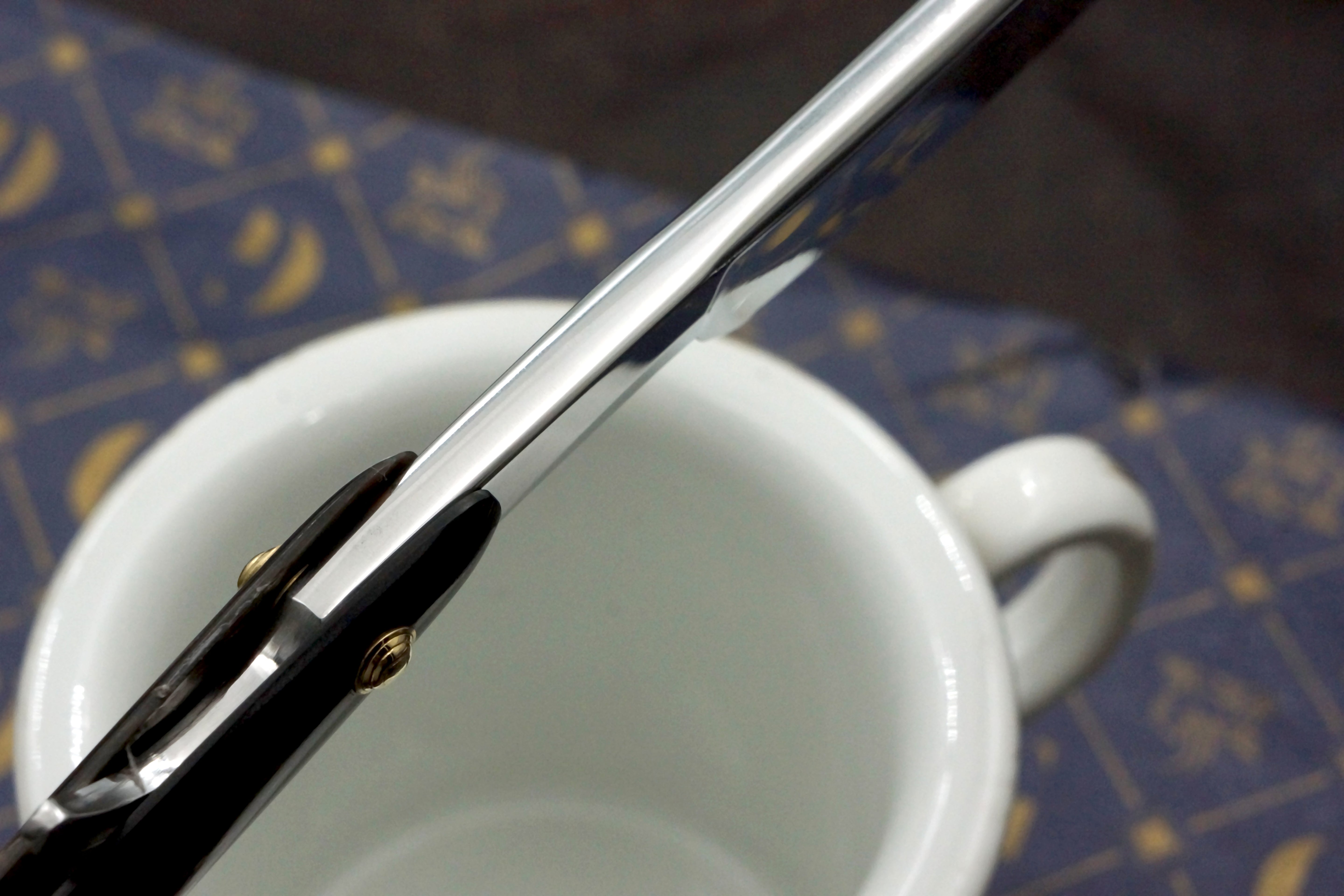 Wade & Butcher "American Razor" 13/16 Blade with New Horn Scales Sheffield Straight Razor - Shave Ready