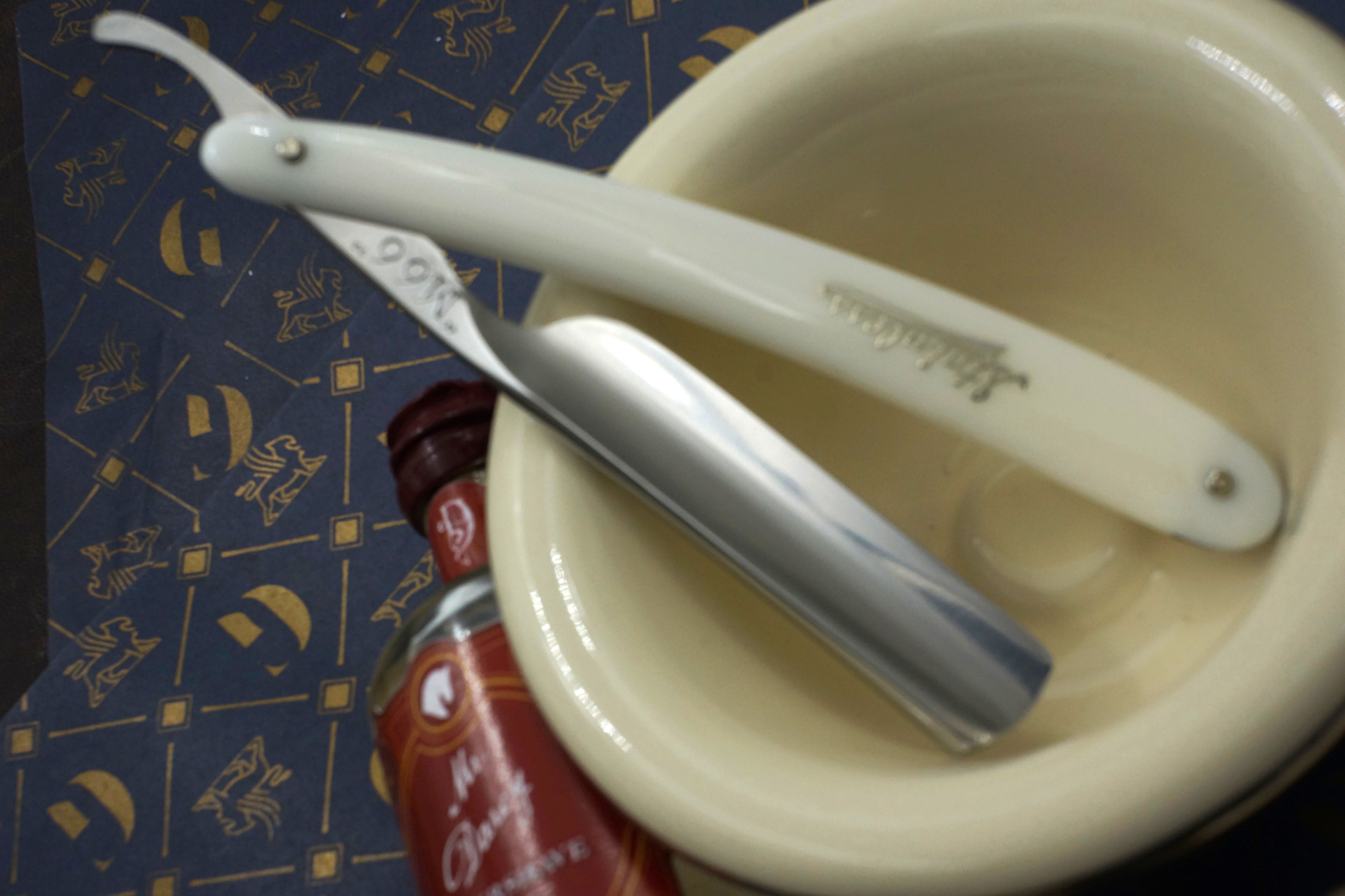 Tamahagane Razors Co. Ltd. M66 11/16" Stainless Near Pristine Vintage Japanese Straight Razor - Shave Ready