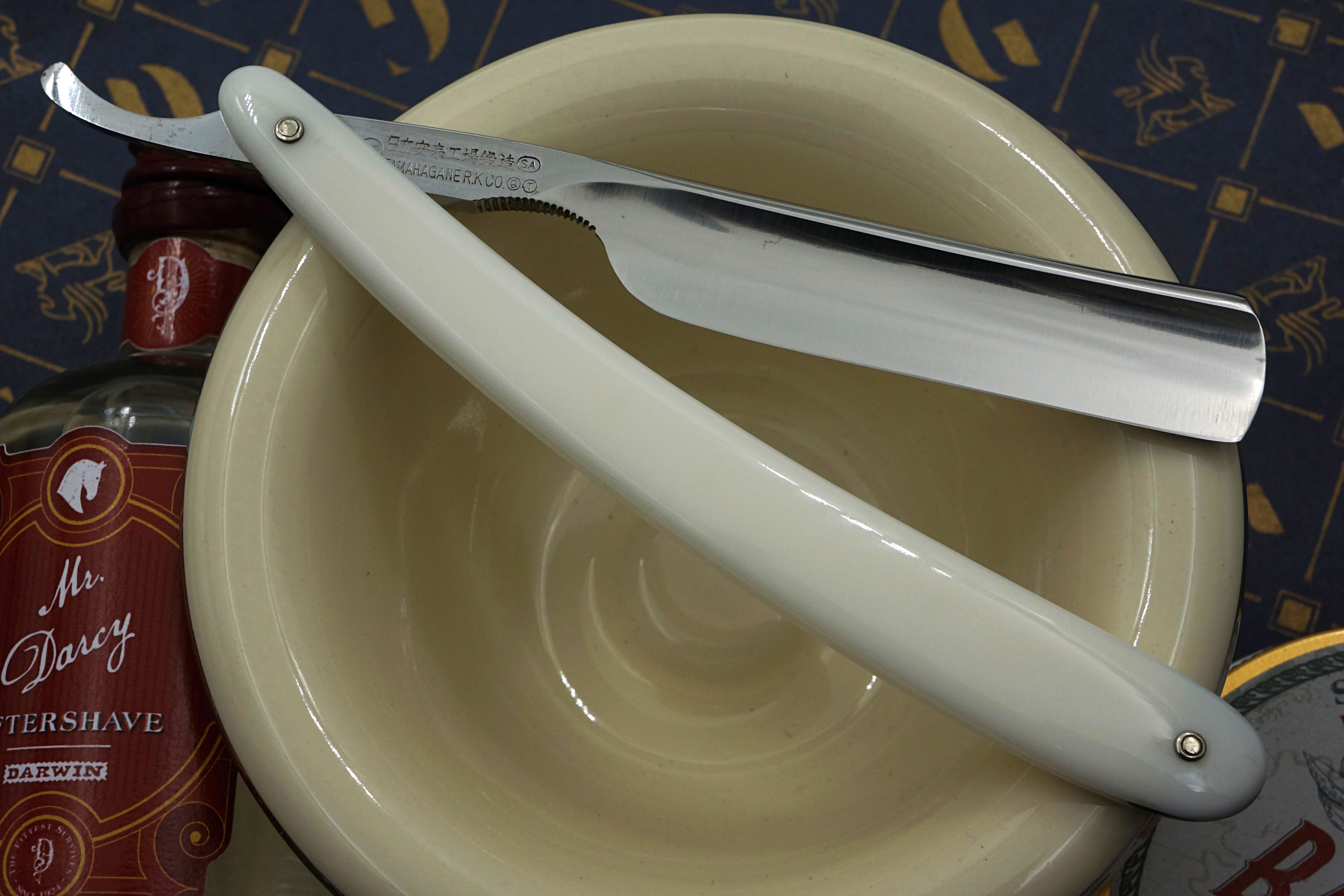 Tamahagane Razors Co. Ltd. M66 11/16" Stainless Near Pristine Vintage Japanese Straight Razor - Shave Ready