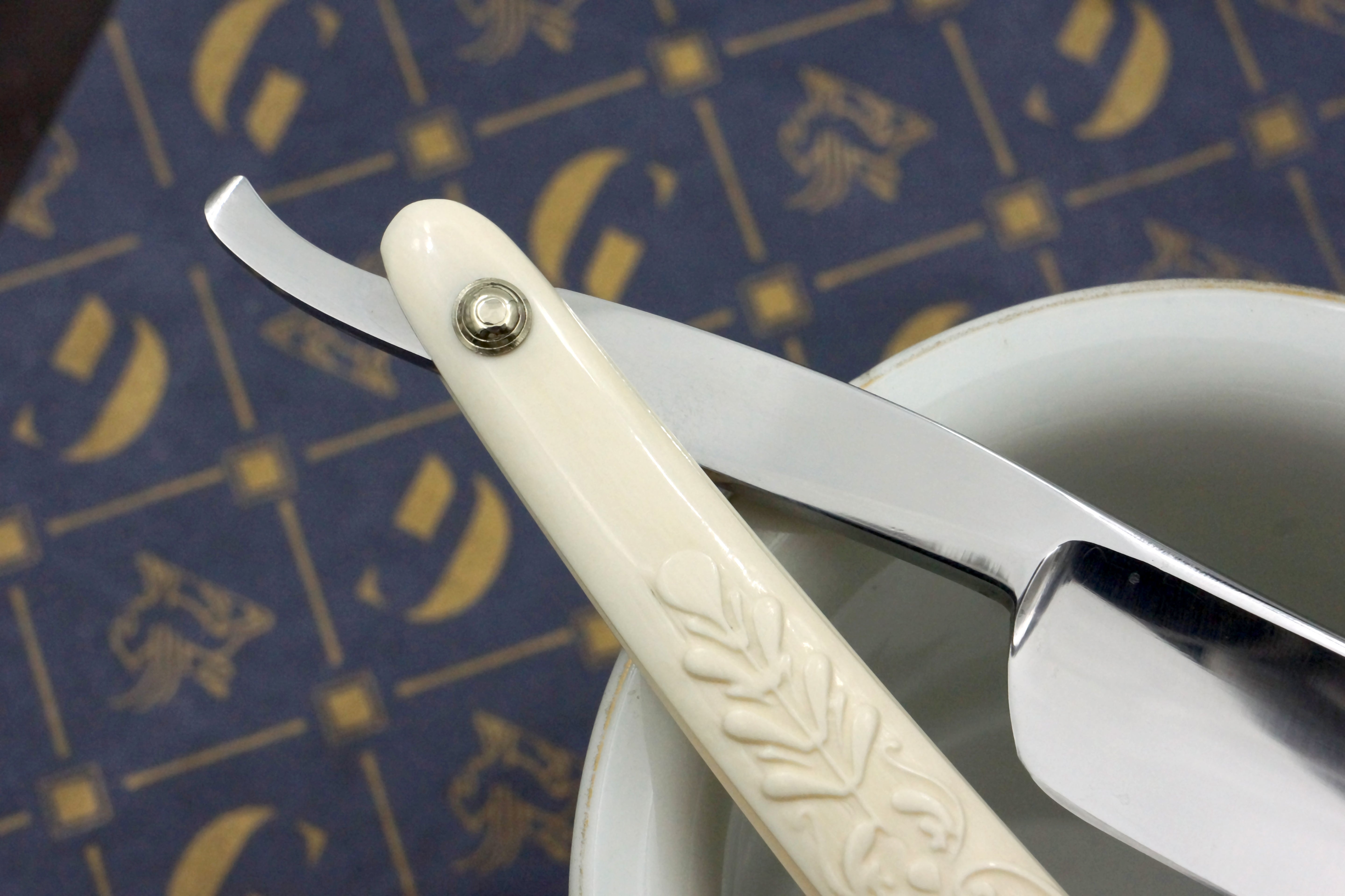 J.C. Vickery Regent St. 6/8 Blade with Fancy Carved Mammoth Ivory Scales Sheffield Straight Razor - Shave Ready