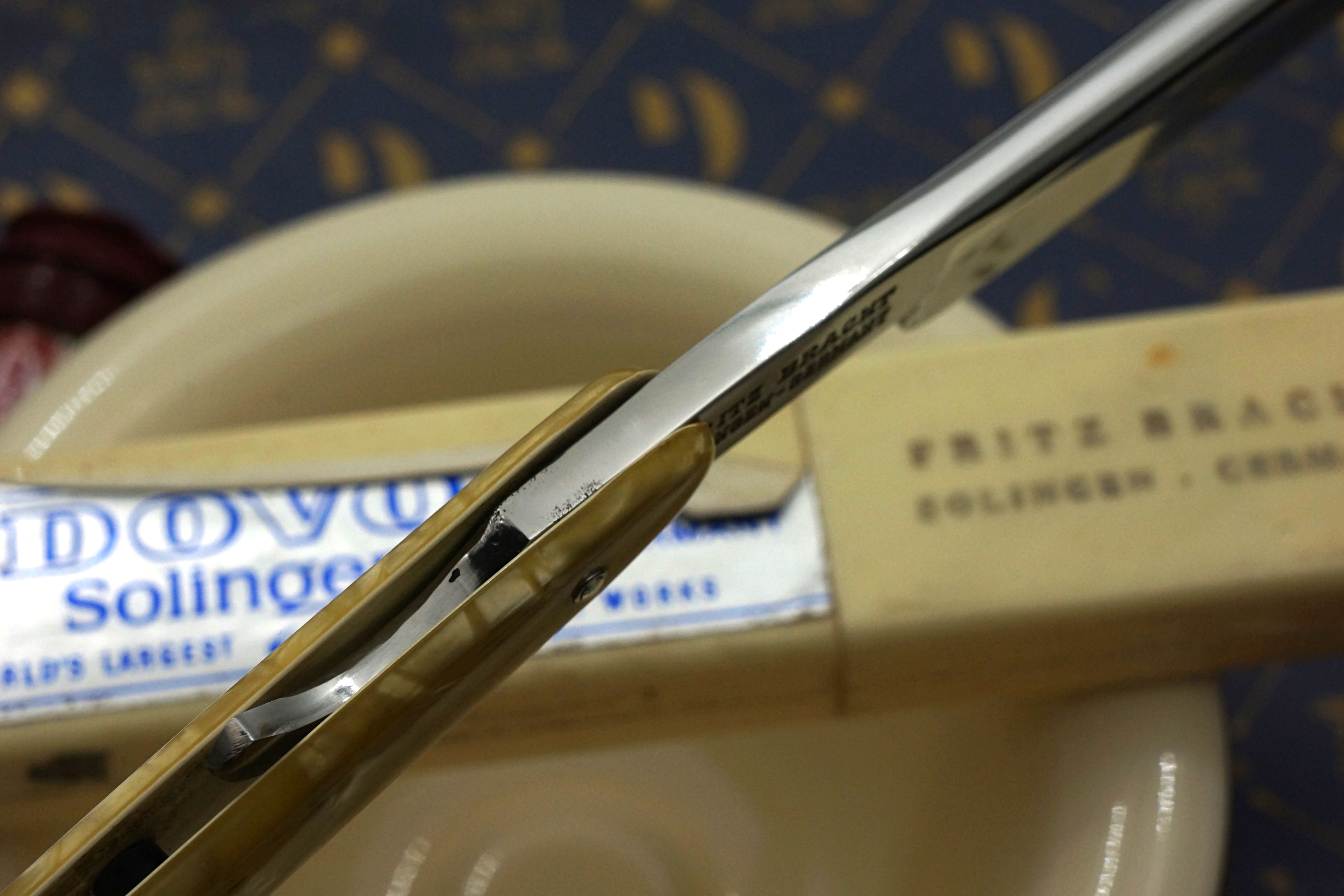 Fritz Bracht Dovo Inox No.40 13/16 Blade Cracked Ice Scales - Excellent++ Vintage Solingen Straight Razor - Shave Ready