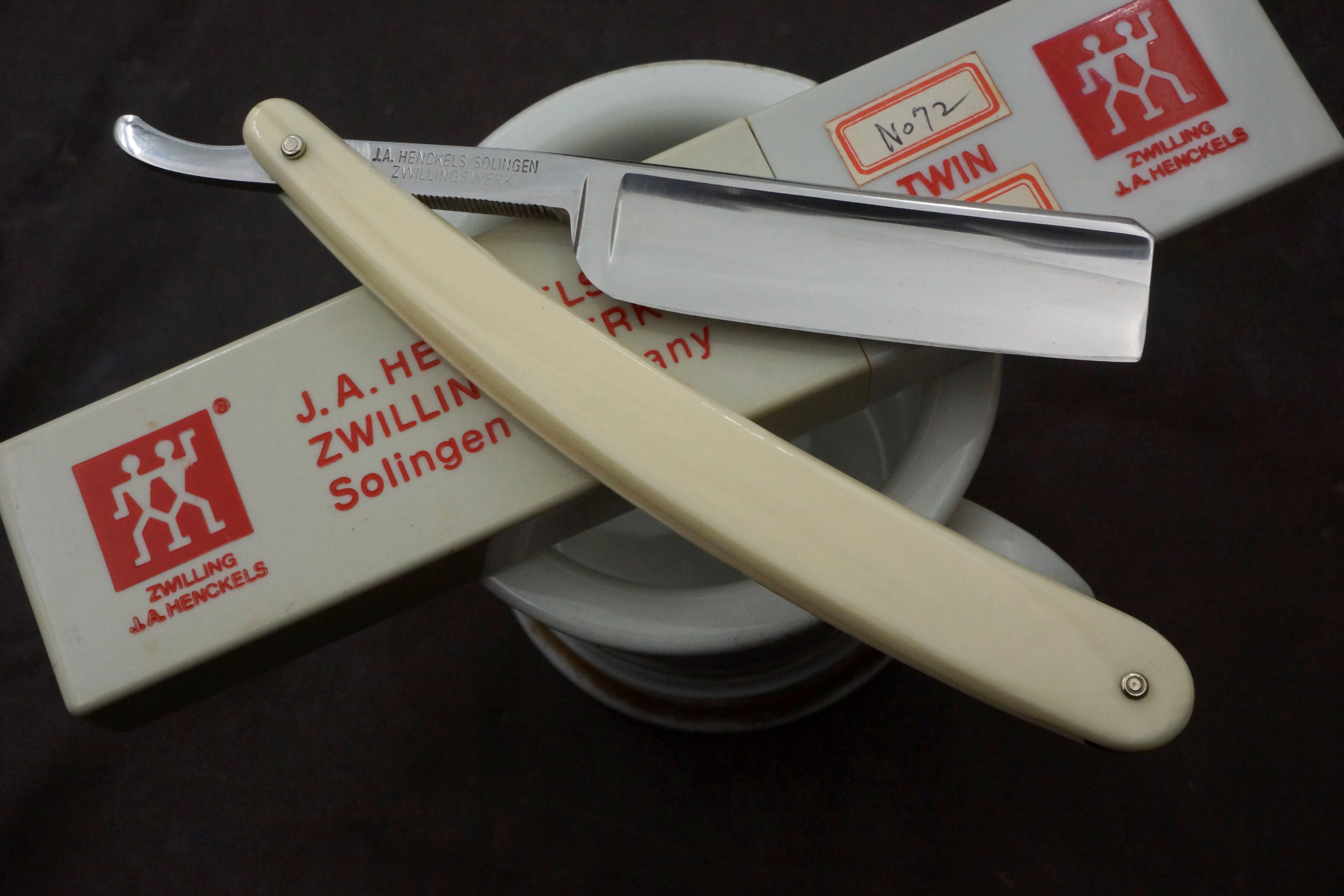 Henckels Friodur 6/8 No. 72 - Excellent Stainless Steel Etched Full Hollow - Solingen Straight Razor - Shave Ready