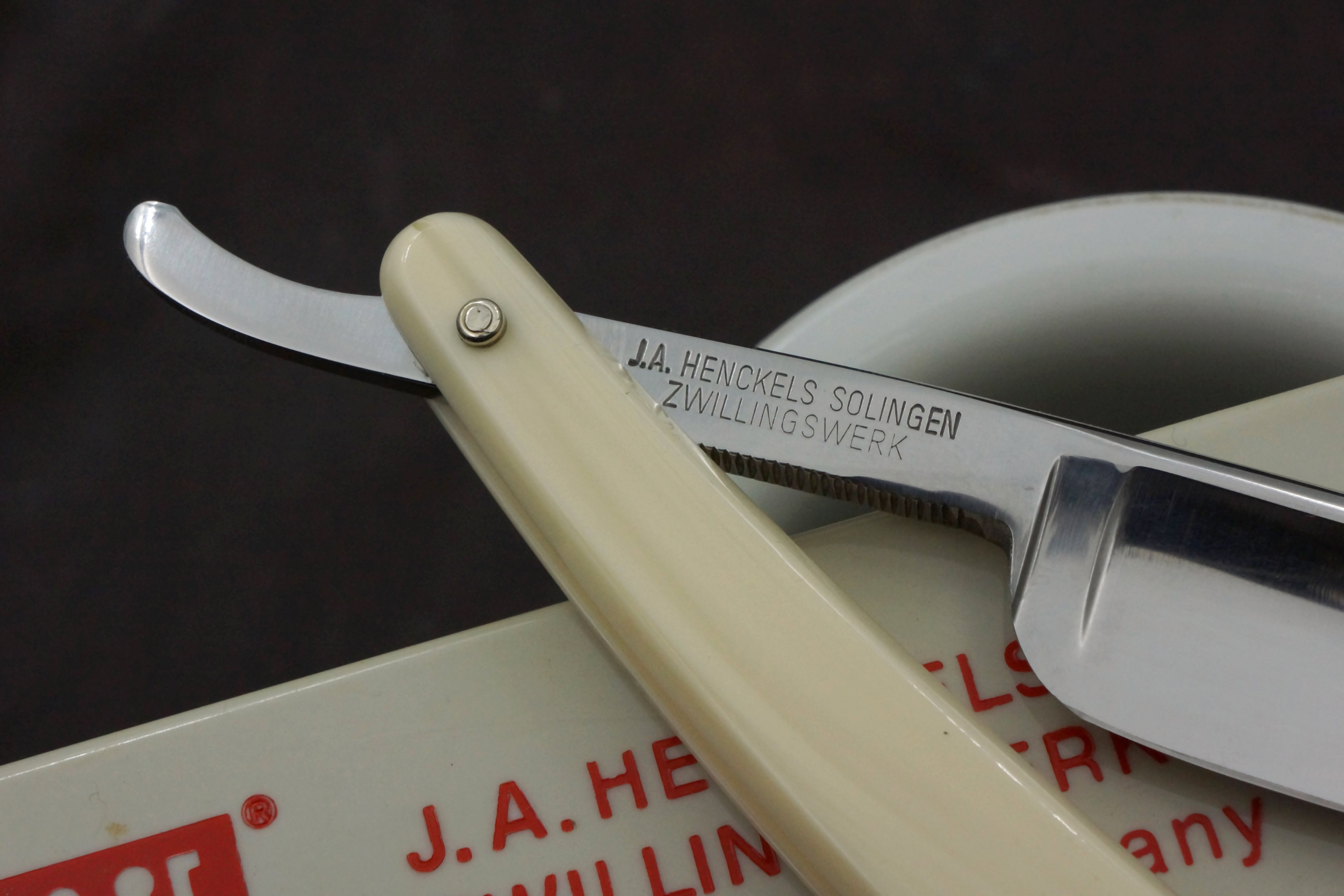 Henckels Friodur 6/8 No. 72 - Excellent Stainless Steel Etched Full Hollow - Solingen Straight Razor - Shave Ready