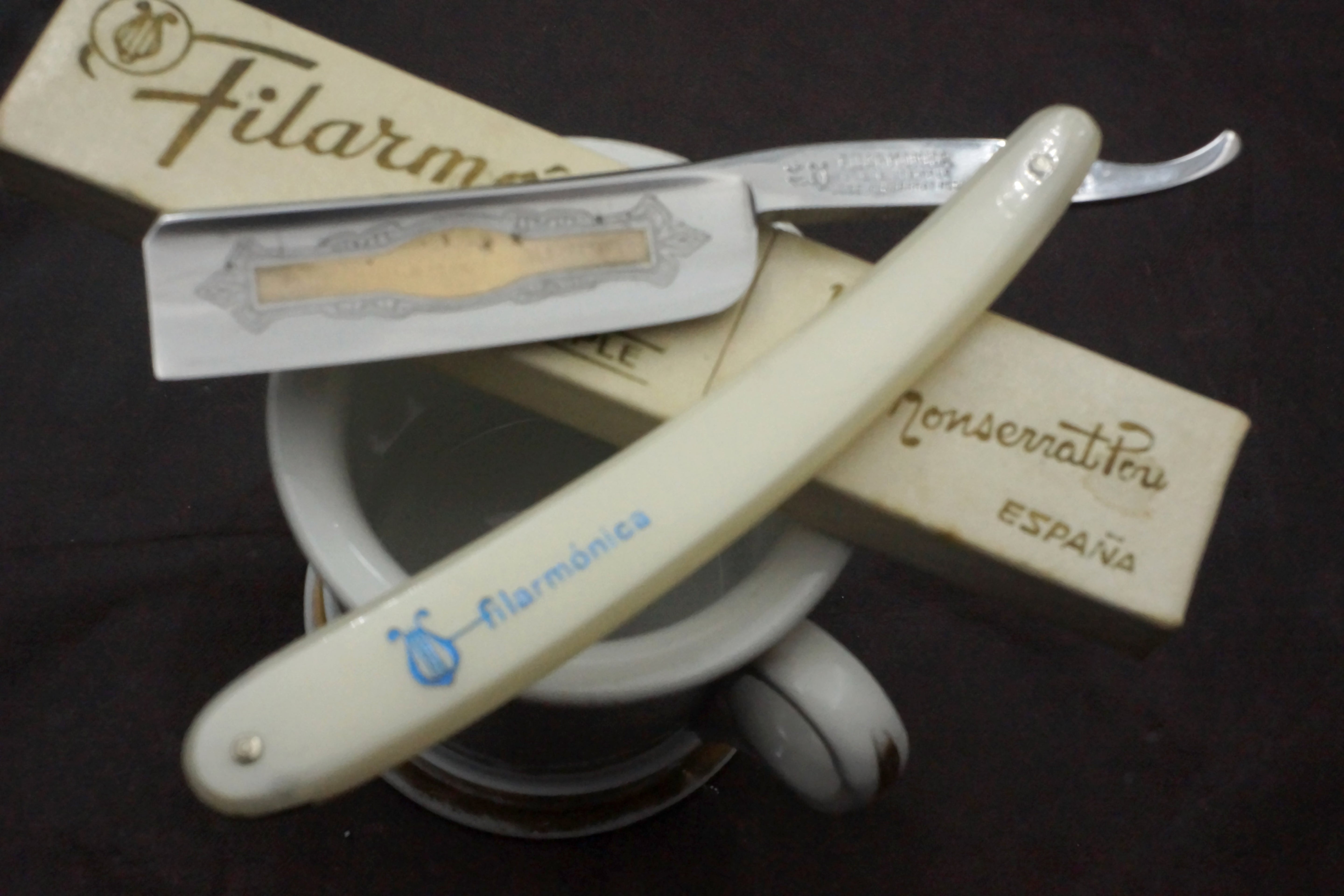 Filarmonica JMP Doble Temple No. 14 15/16" Full Hollow Blade - Excellent Vintage Spanish Straight Razor - Shave Ready