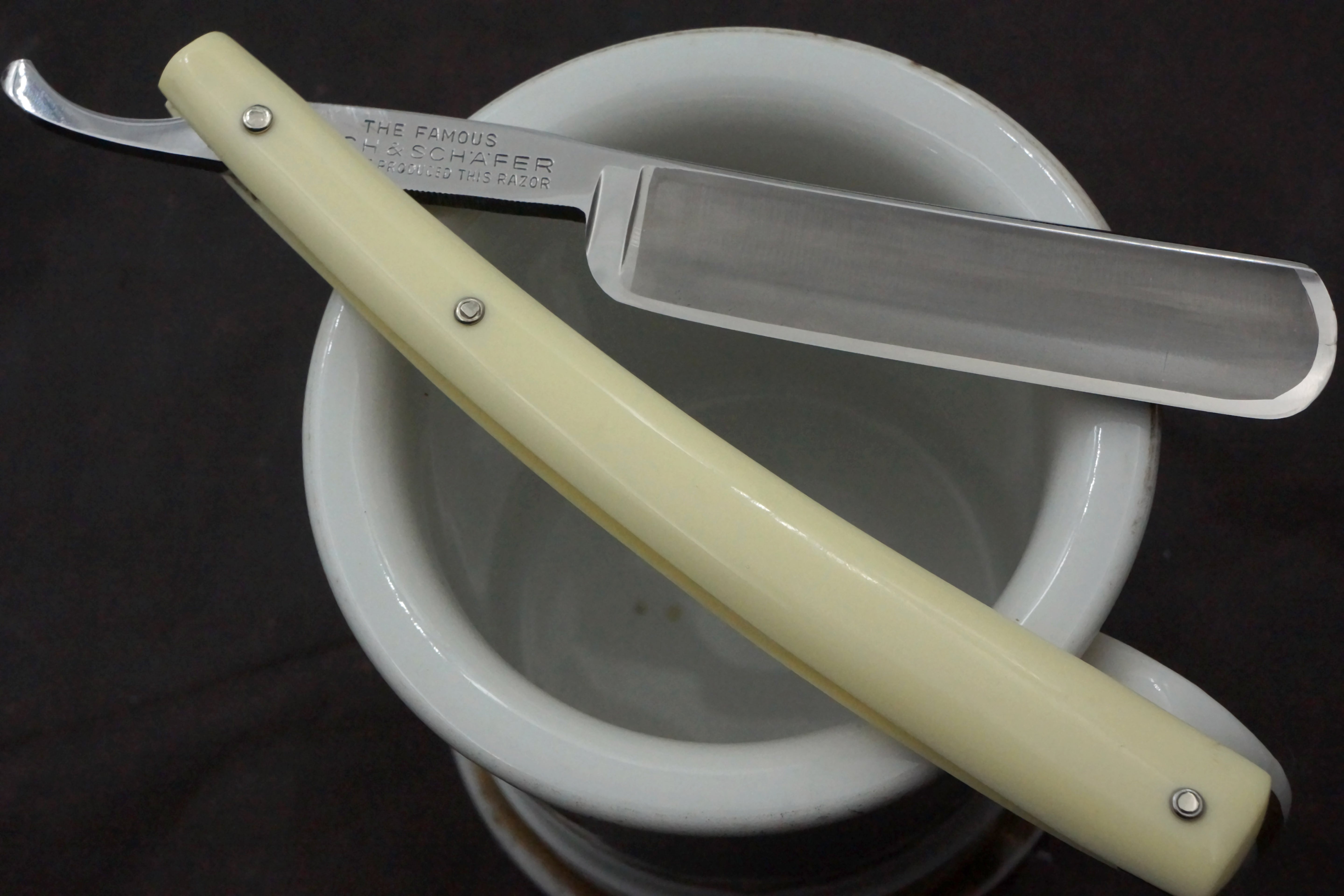 Koh & Schafer Mauser - Near Pristine 11/16 "Pearl's Razor" - Vintage Solingen Straight Razor - Shave Ready