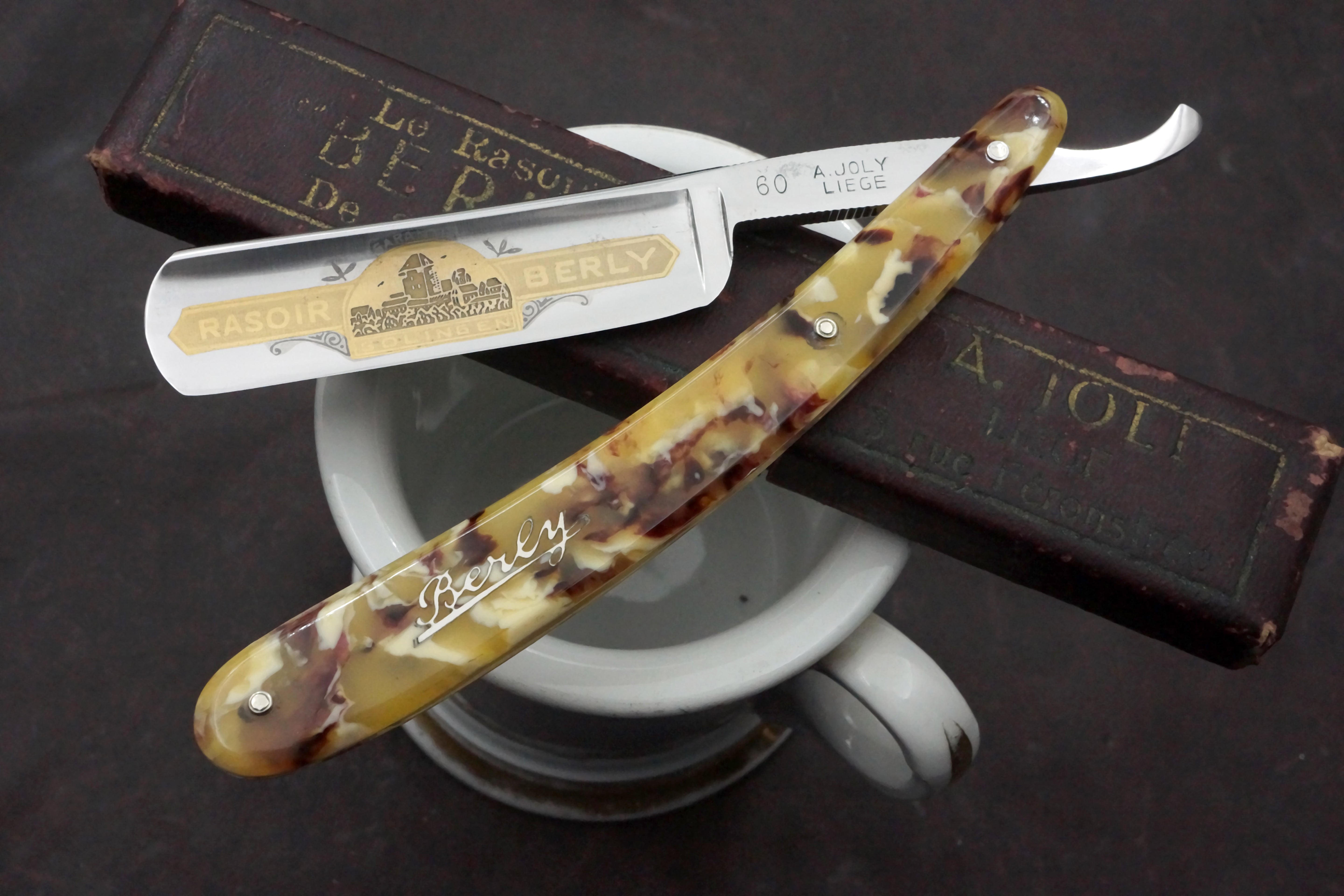 A. Joly Liege "Berly" 6/8 - Fully Restored Fancy Vintage Solingen Straight Razor - Shave Ready