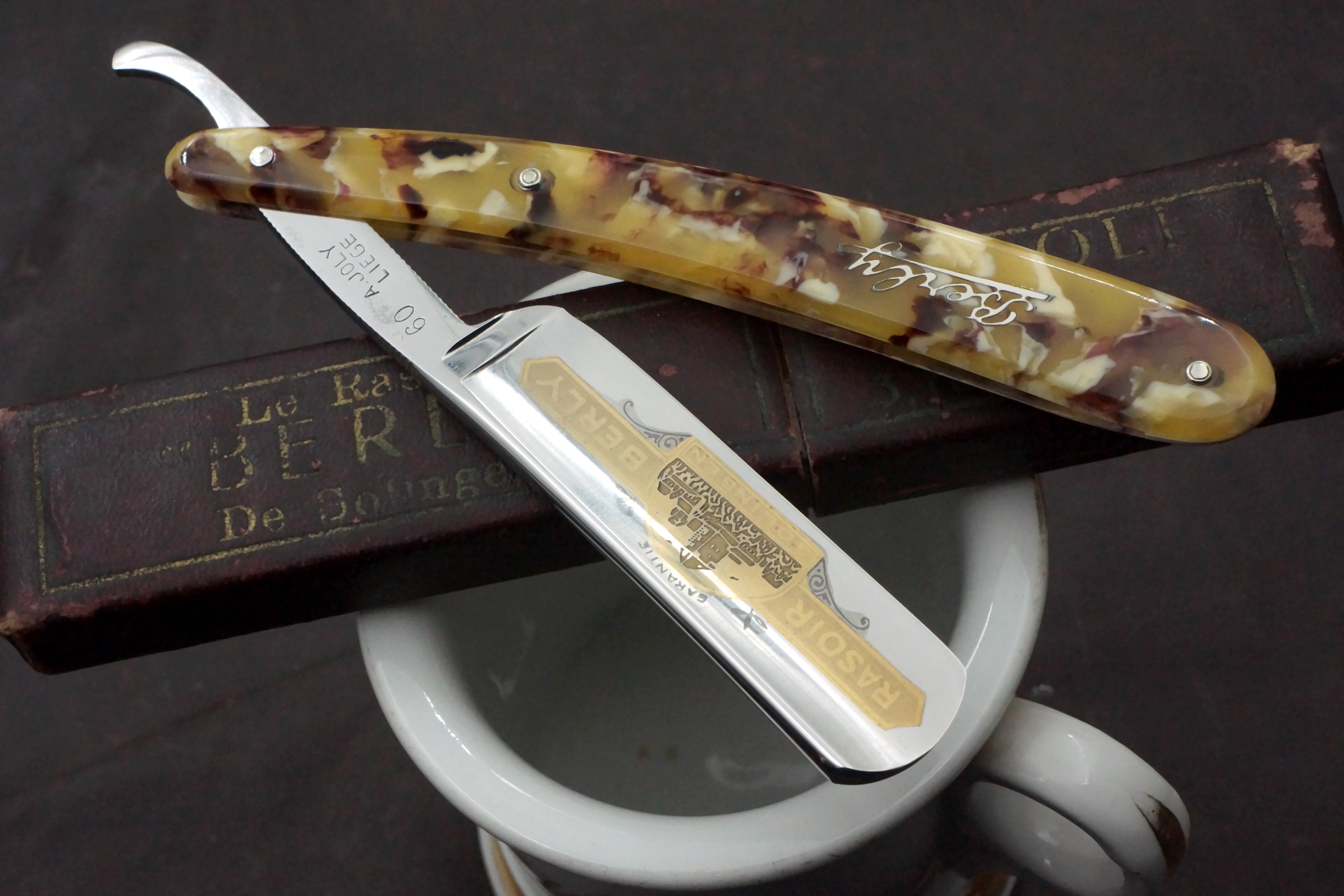 A. Joly Liege "Berly" 6/8 - Fully Restored Fancy Vintage Solingen Straight Razor - Shave Ready