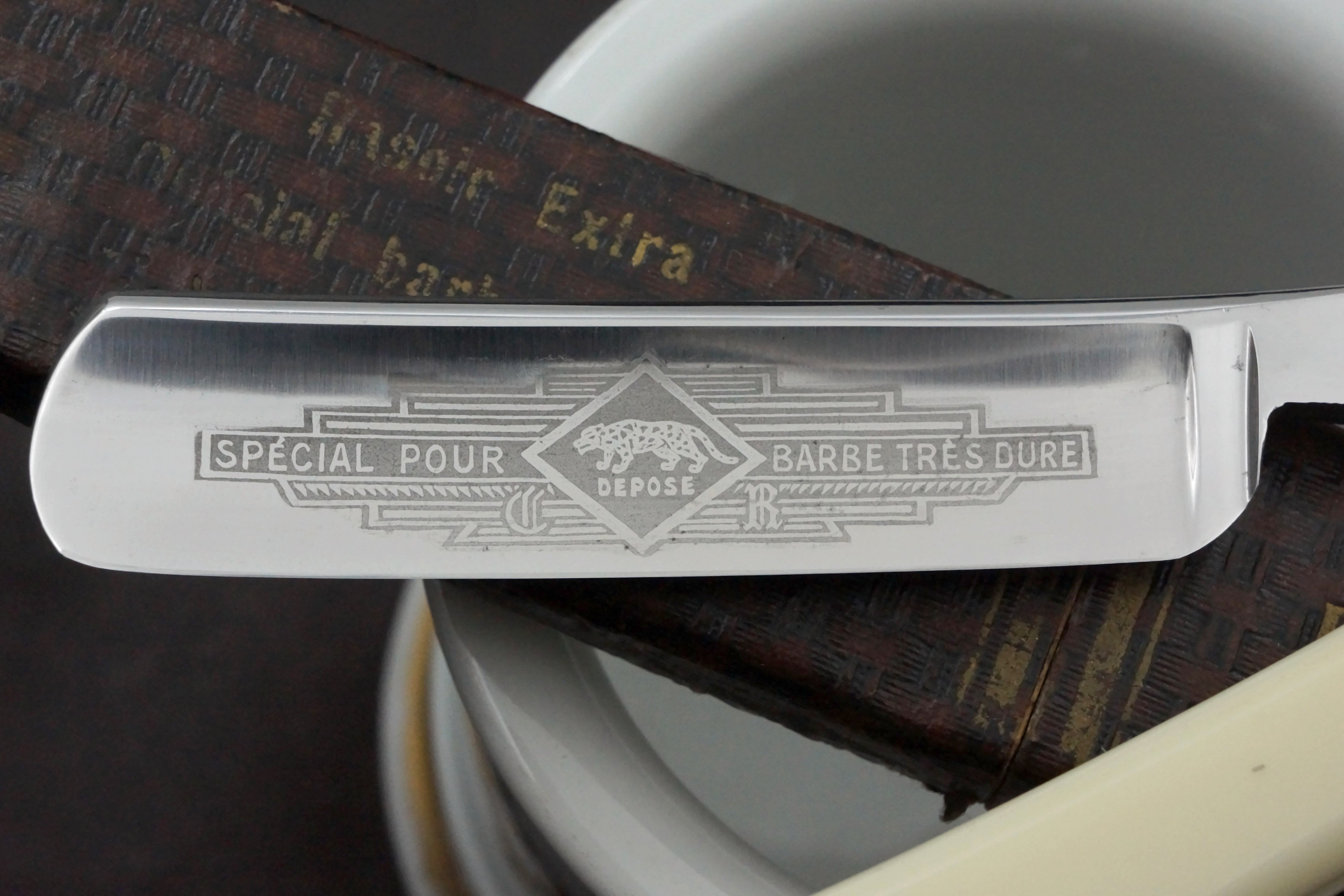 Le Jaguar 11/16 Full Hollow Blade - Excellent Restored Vintage French Straight Razor - Shave Ready