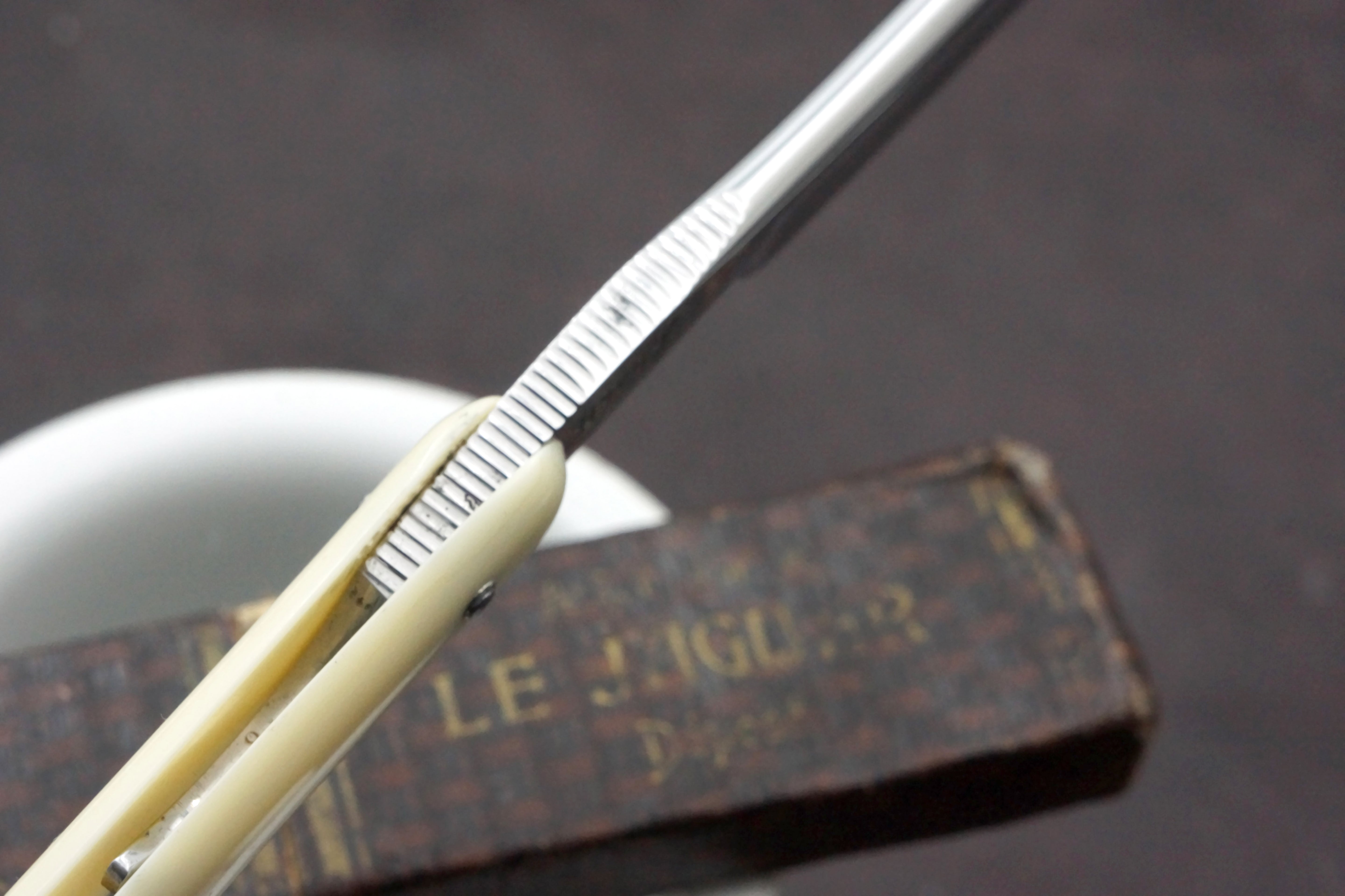 Le Jaguar 11/16 Full Hollow Blade - Excellent Restored Vintage French Straight Razor - Shave Ready