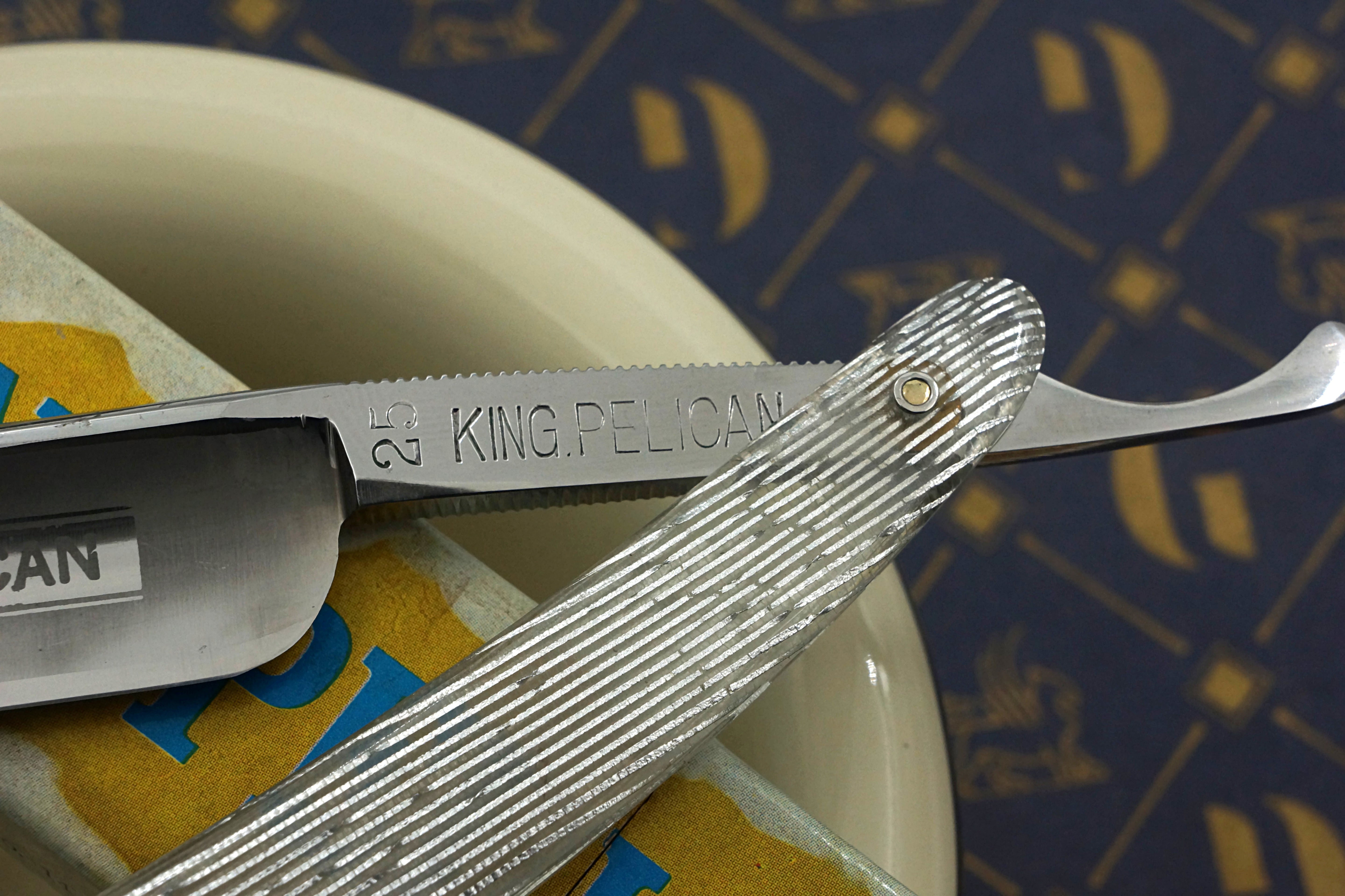 King Pelican No. 25 - 6/8 Full Holow Very Fancy Vintage Japanese Straight Razor - Shave Ready