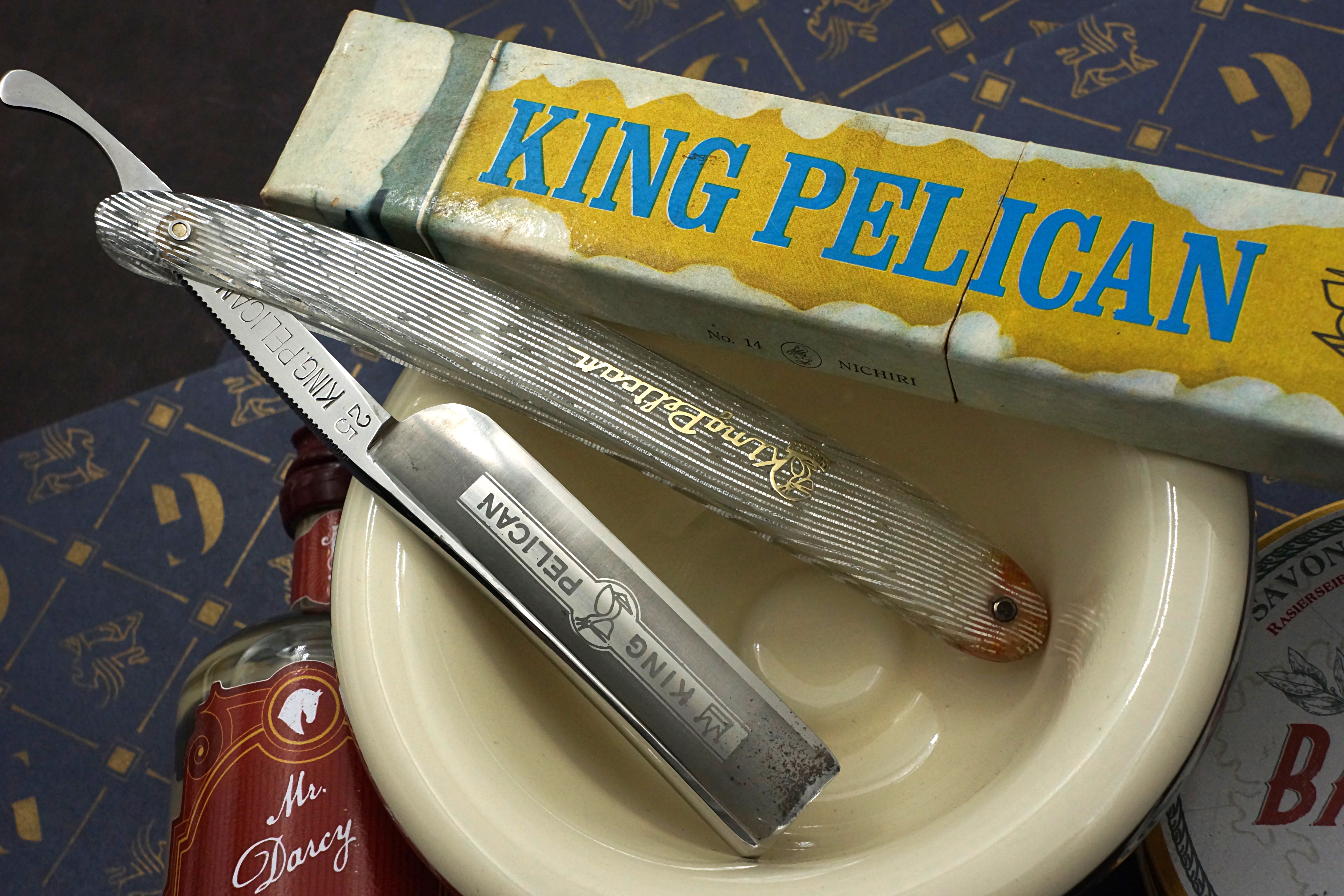King Pelican No. 25 - 6/8 Full Holow Very Fancy Vintage Japanese Straight Razor - Shave Ready