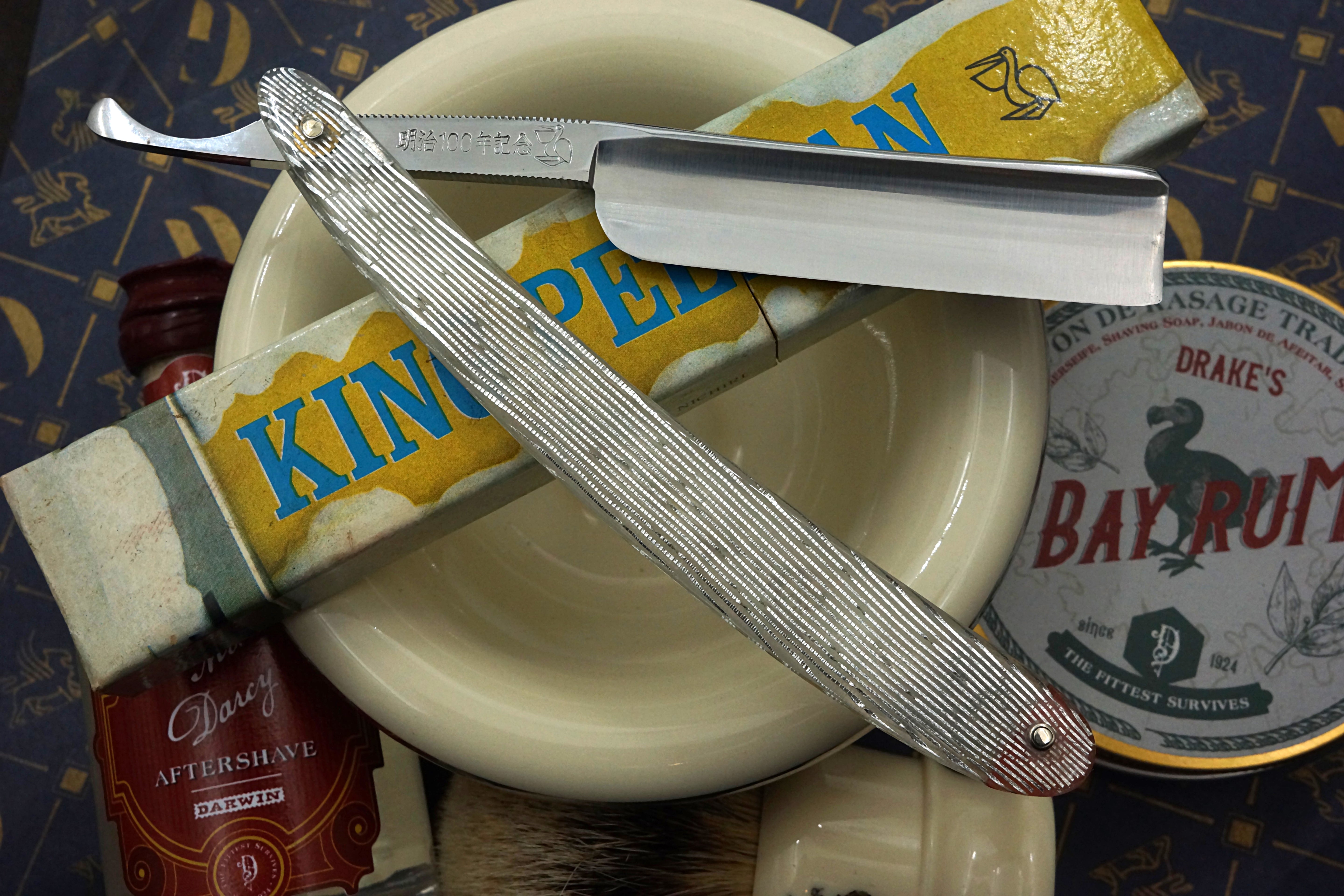 King Pelican No. 25 - 6/8 Full Holow Very Fancy Vintage Japanese Straight Razor - Shave Ready