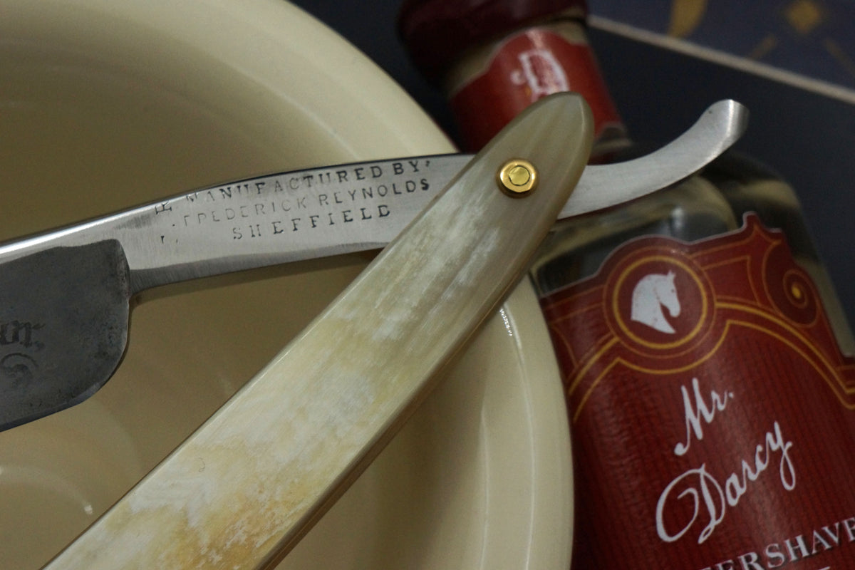 Frederick Reynolds 6/8 Near Wedge Etched Blade with New Horn Scales - Fully Restored Sheffield Straight Razor - Shave Ready