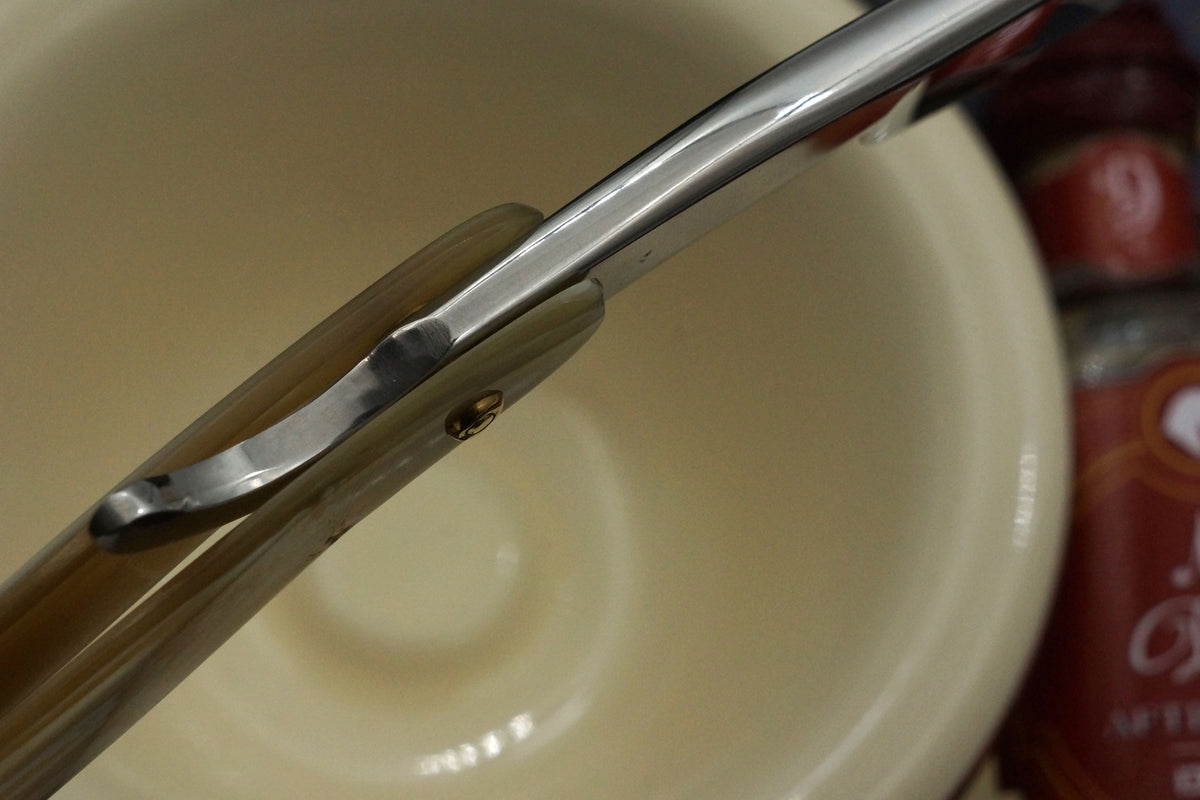 Frederick Reynolds 6/8 Near Wedge Etched Blade with New Horn Scales - Fully Restored Sheffield Straight Razor - Shave Ready