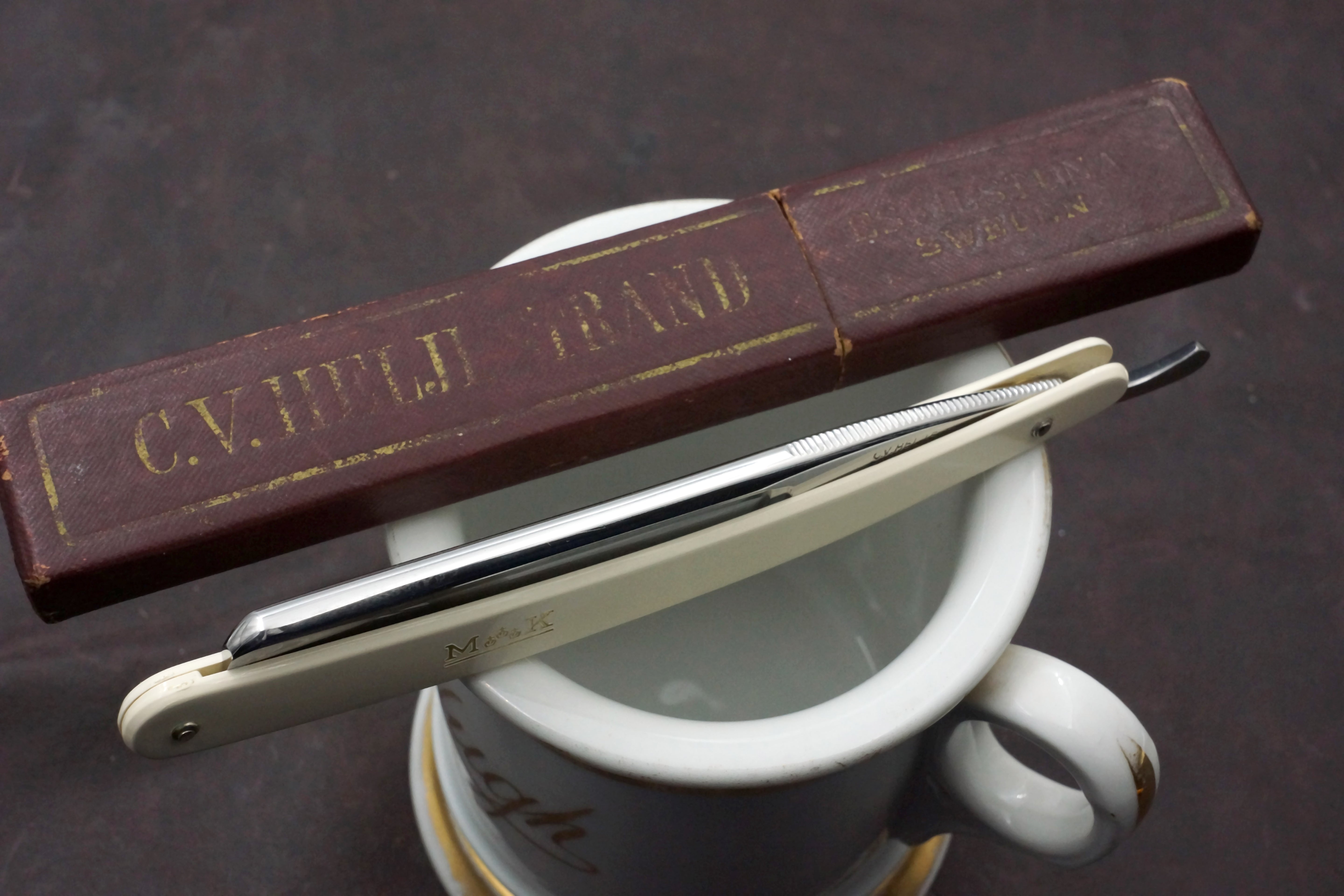 C.V. Heljestrand Royal Kindal 6/8 Excellent Stainless Steel Swedish Straight Razor - Shave Ready