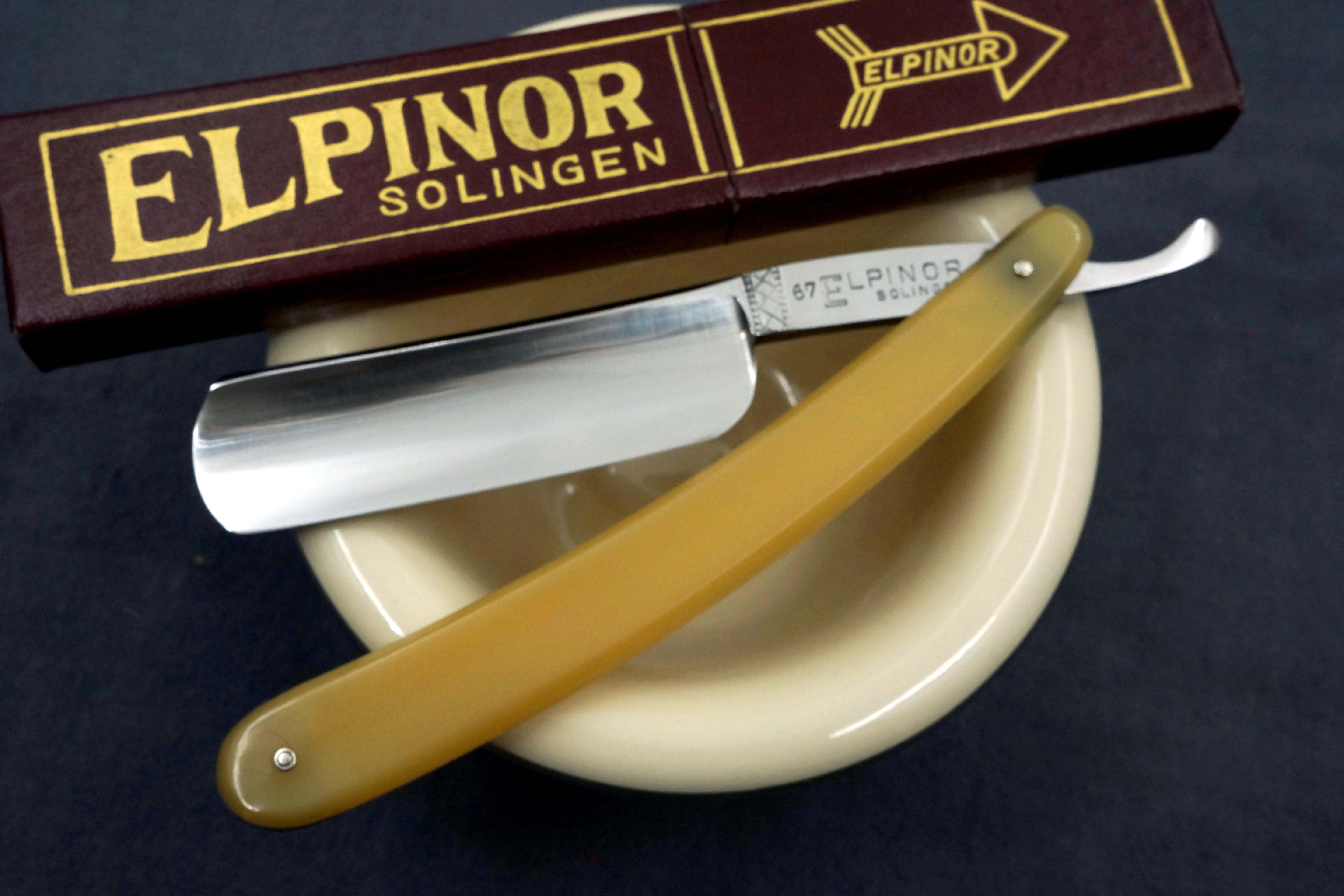 El Pinor 67 - NOS 7/8 Full Hollow Blade - Vintage Solingen Straight Razor - Shave Ready