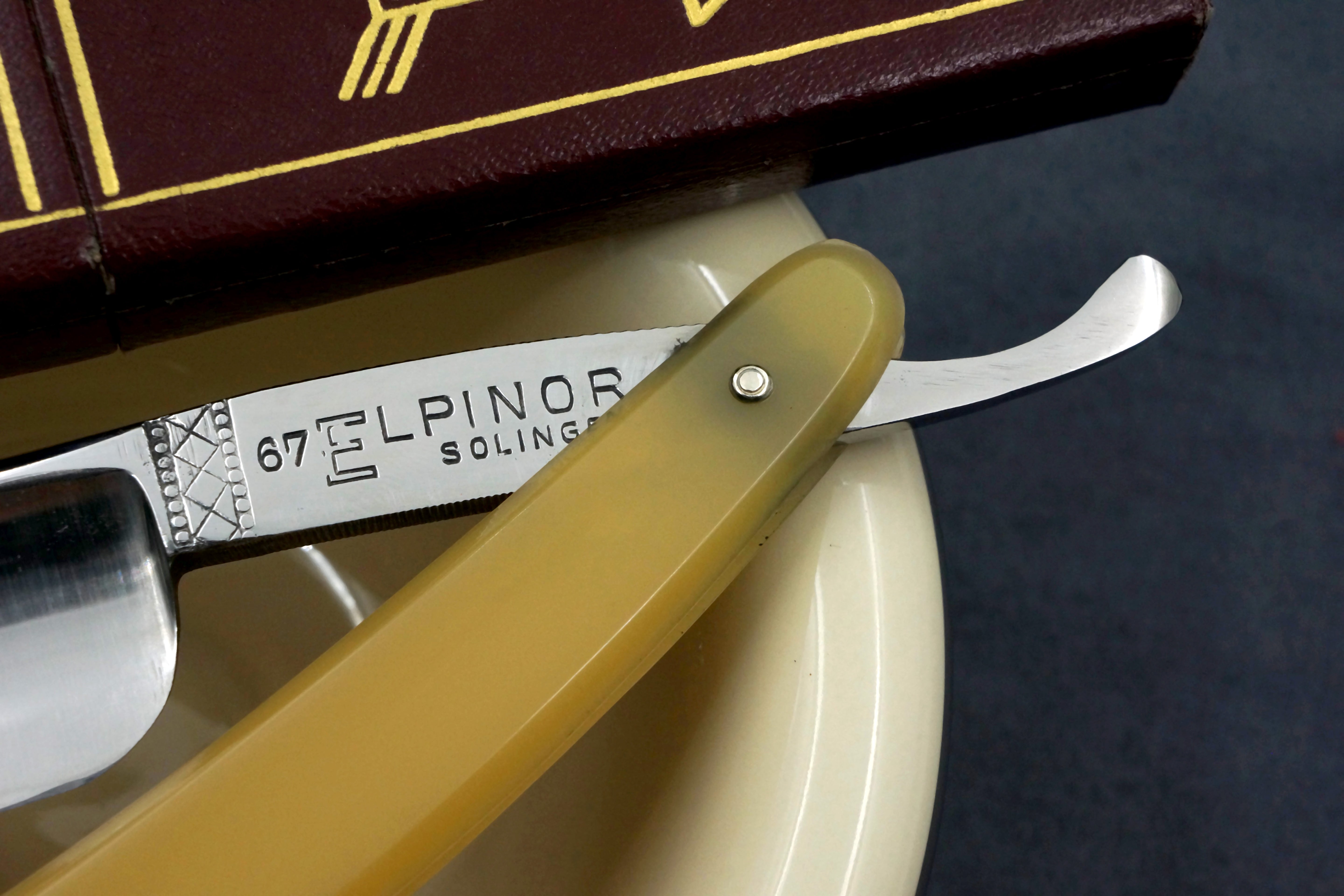 El Pinor 67 - NOS 7/8 Full Hollow Blade - Vintage Solingen Straight Razor - Shave Ready