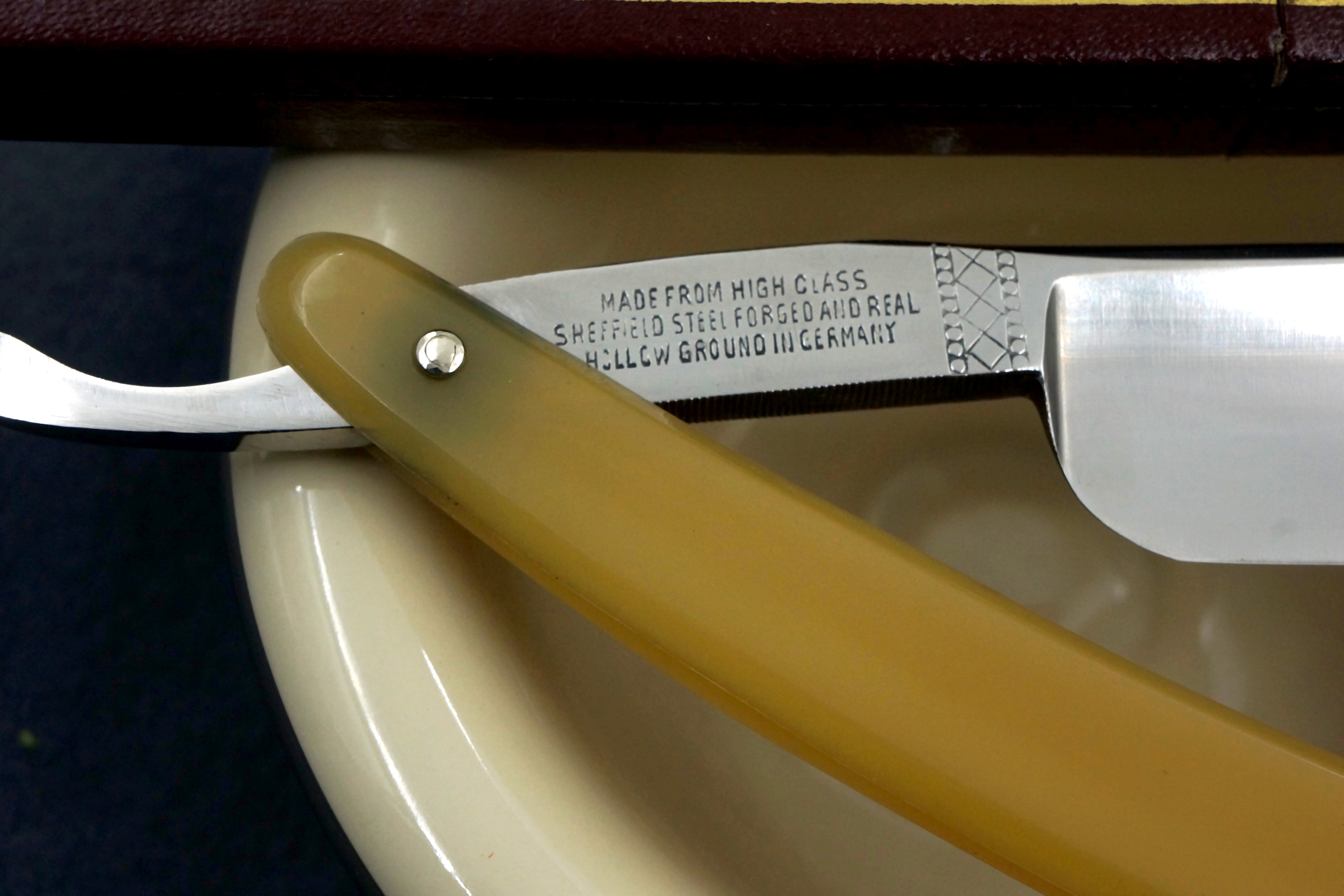 El Pinor 67 - NOS 7/8 Full Hollow Blade - Vintage Solingen Straight Razor - Shave Ready