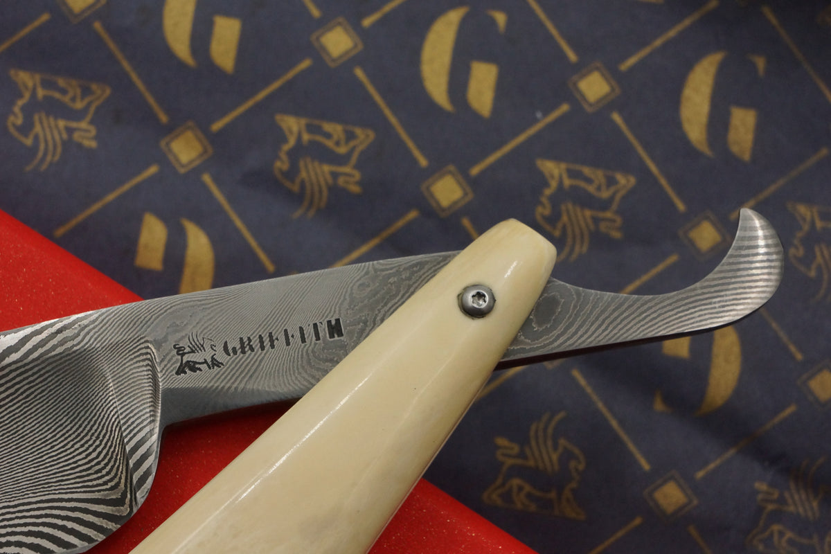 Griffith 19/16 Damascus Quarter Hollow - Mammoth Ivory Scales Artisan Straight Razor