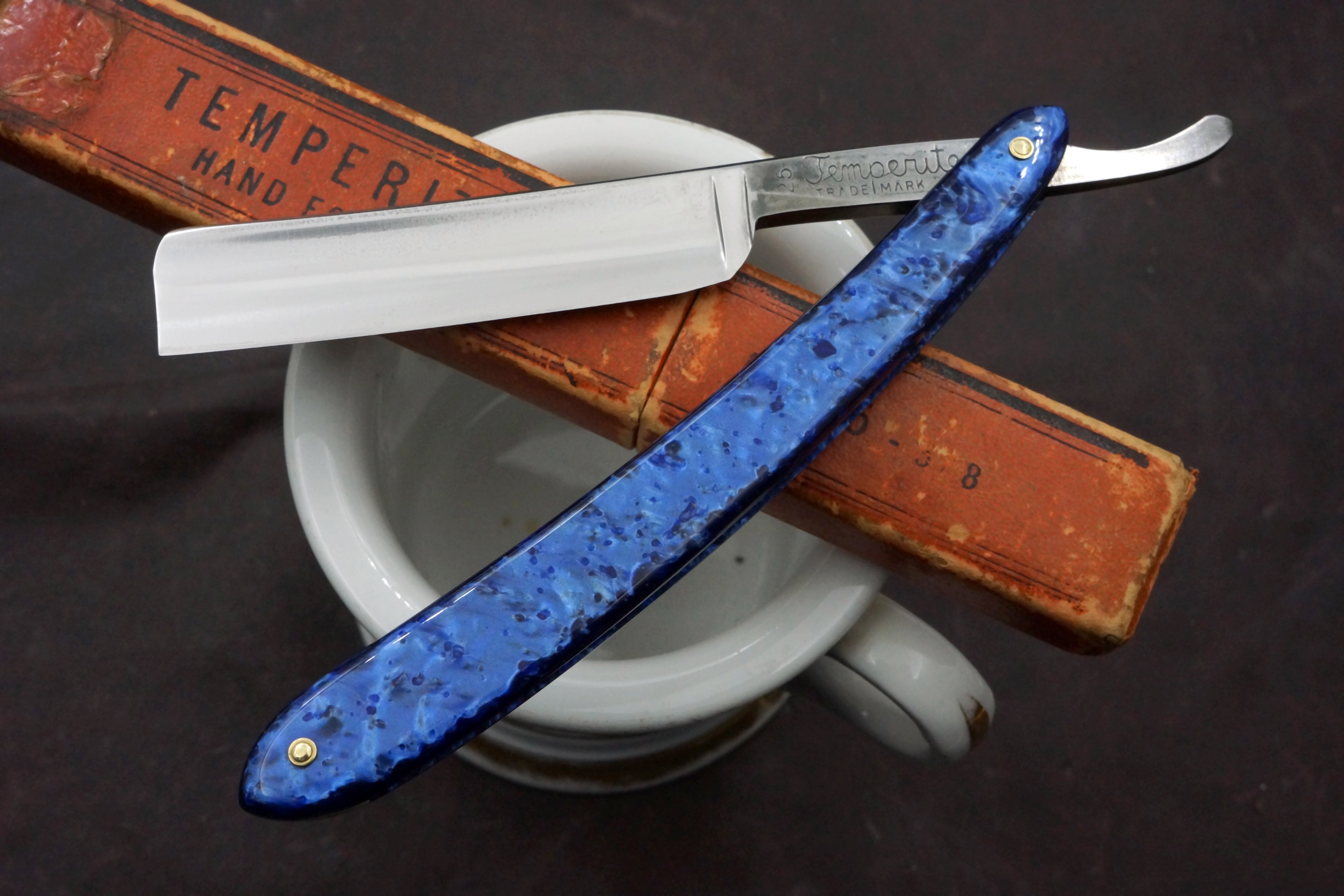 CASE "Temperite" Excellent Restored -11/16 Full Hollow Custom Scales American Vintage Straight Razor - Shave Ready