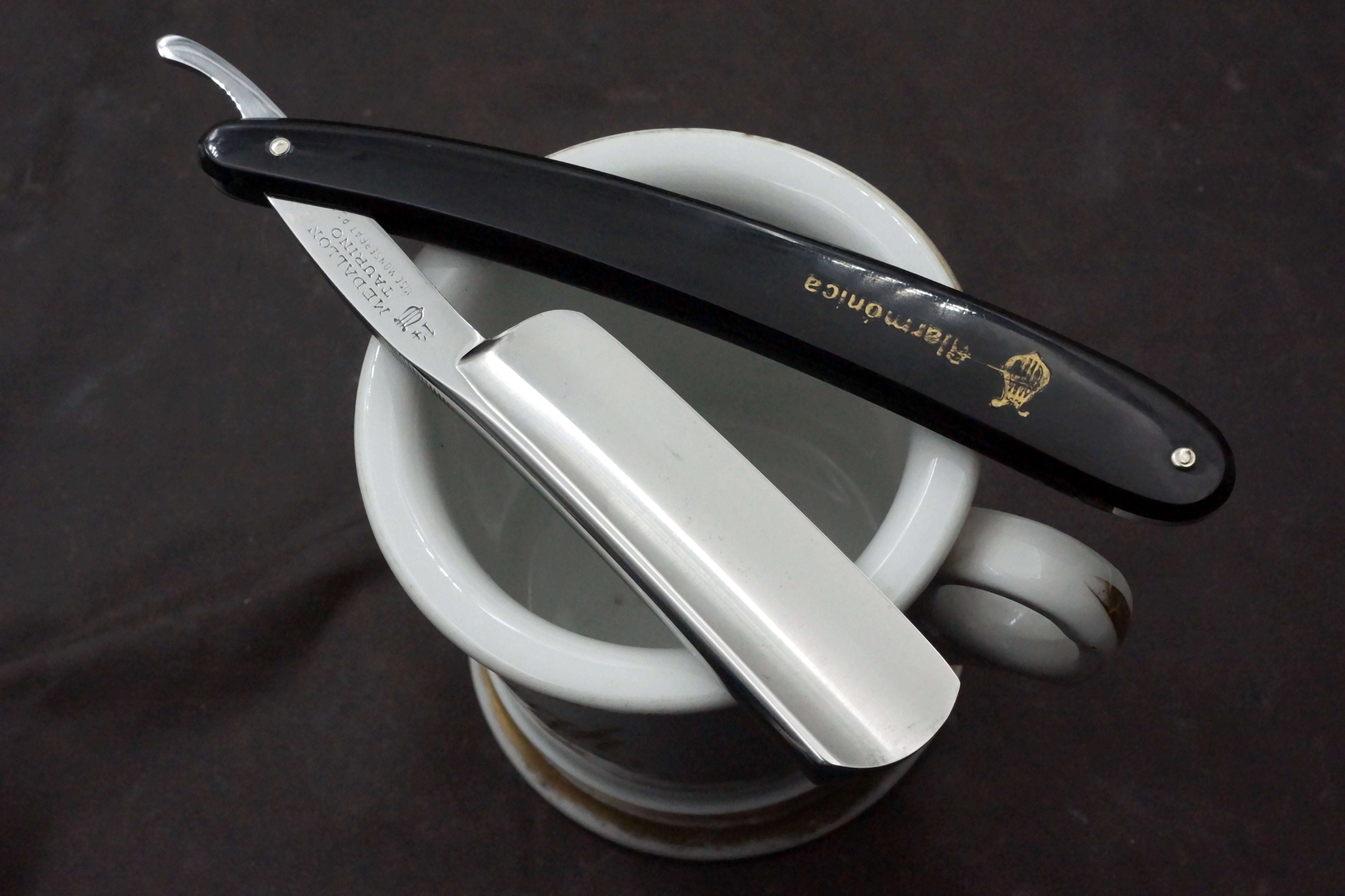 Filarmonica JMP No. 14 Medallon Taurino 7/8+ Full Hollow Blade - Excellent Restored Vintage Spanish Straight Razor - Shave Ready