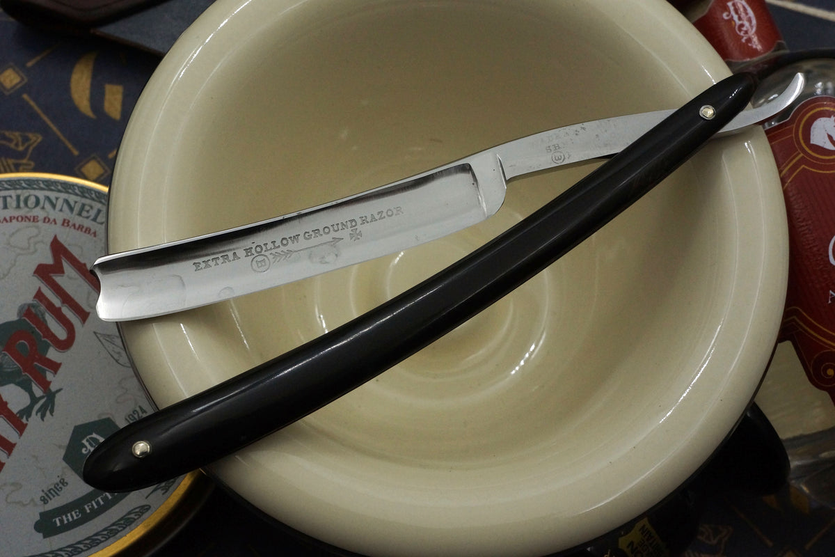 Rasoir droit vintage Sheffield « Extra Hollow Ground » 6/8 de Wade &amp; Butcher – Prêt à être rasé