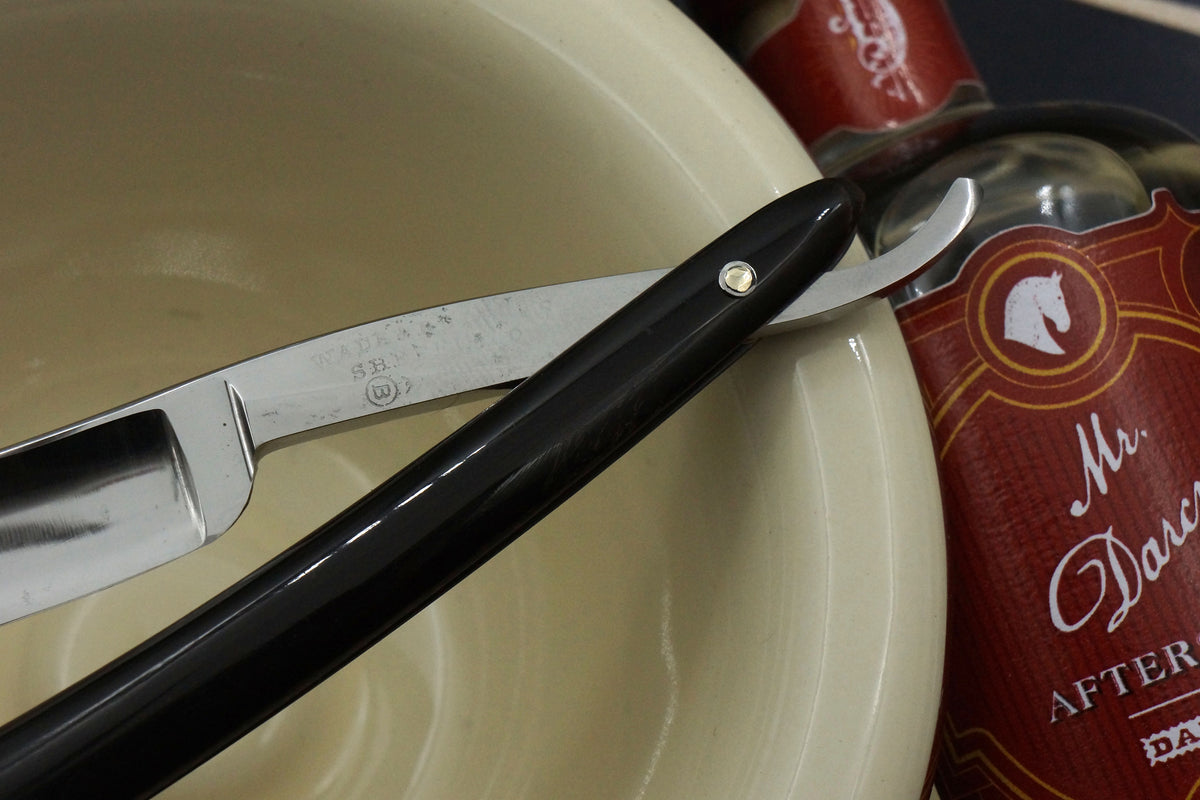Rasoir droit vintage Sheffield « Extra Hollow Ground » 6/8 de Wade &amp; Butcher – Prêt à être rasé