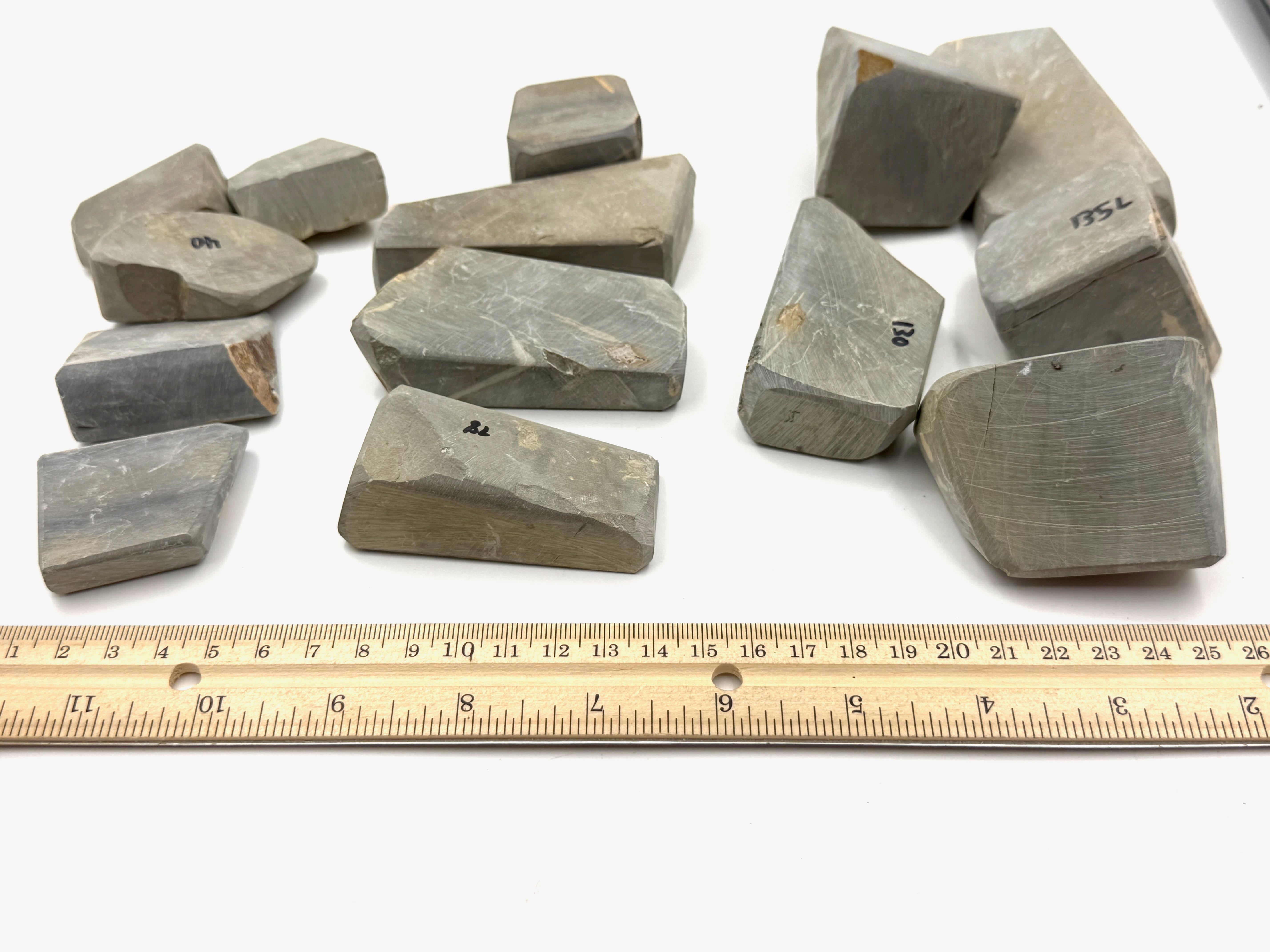 Aiwatani Karasu Suita Tomo Nagura - Medium Hardness Japanese Natural Whetstones