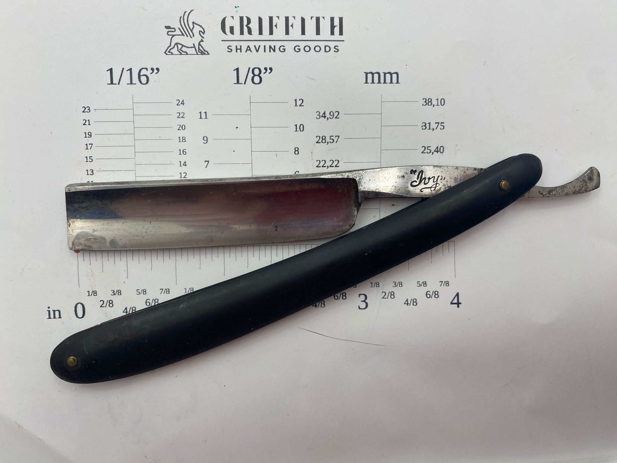 Vintage "Ivy" German Razor for Restoration