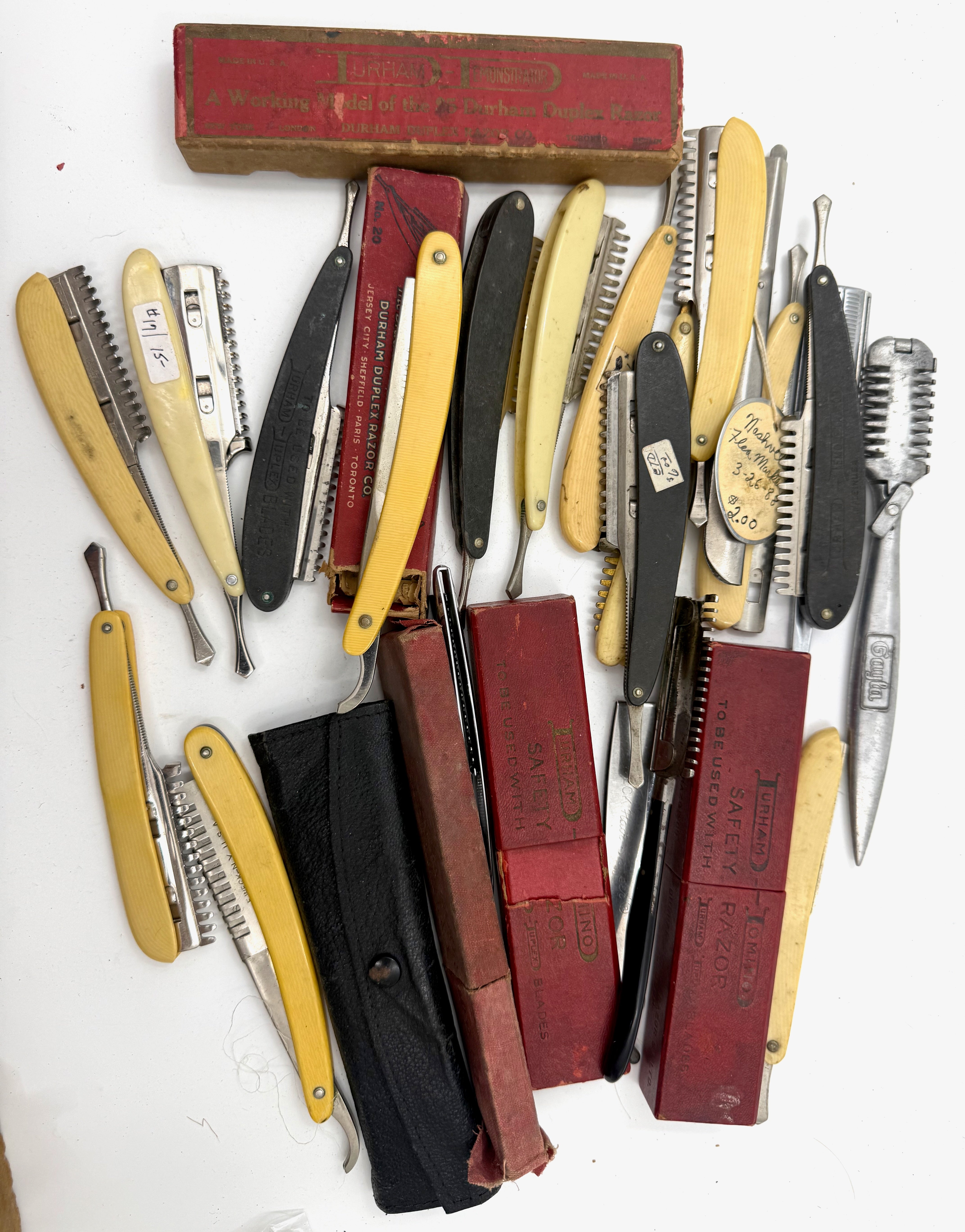 Vintage Lot of Duplex Safety Razors Trimmers, etc.