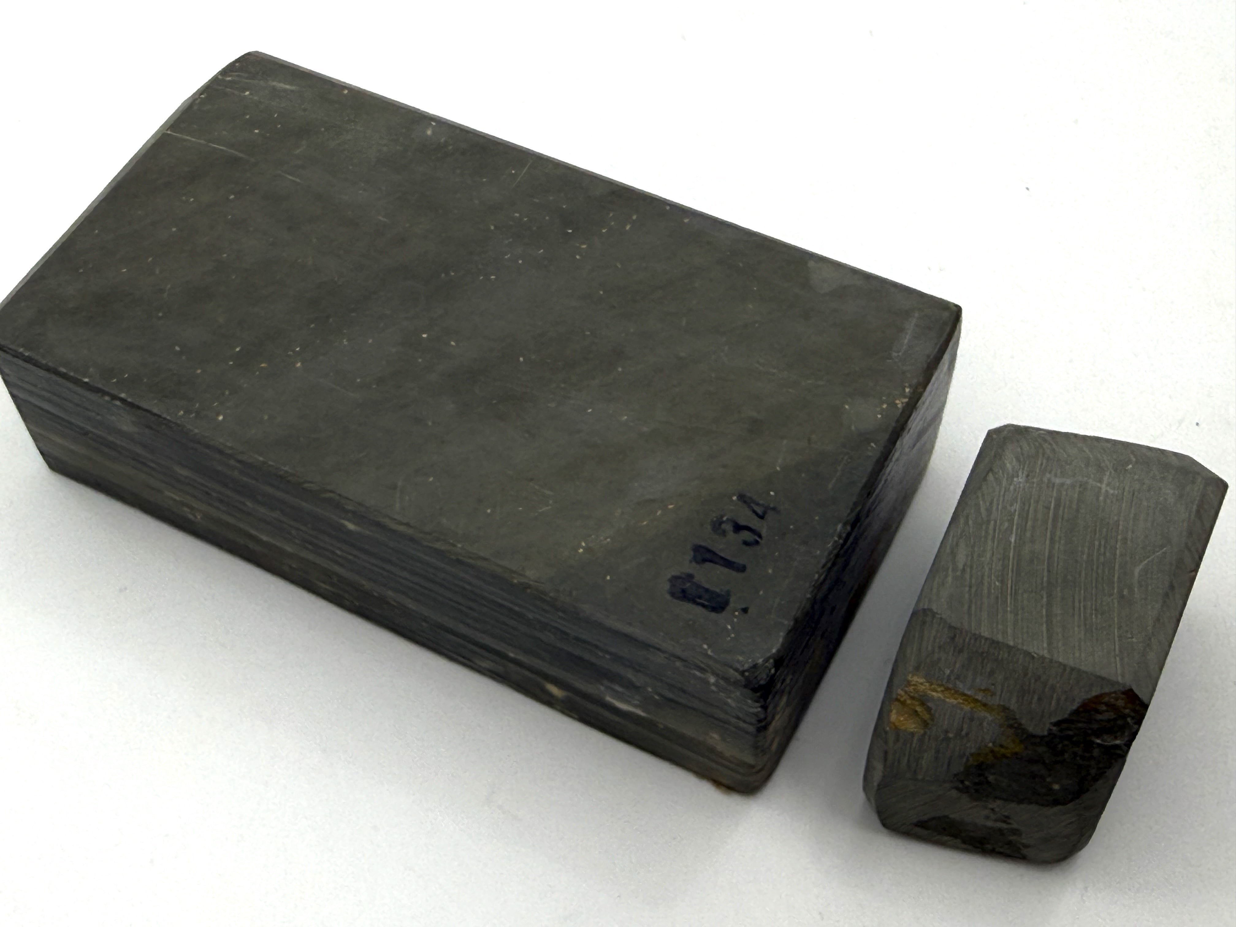Ozuku Asagi Vintage Hand Sawn Japanese Natural Finishing Whetstone with Tomo Nagura