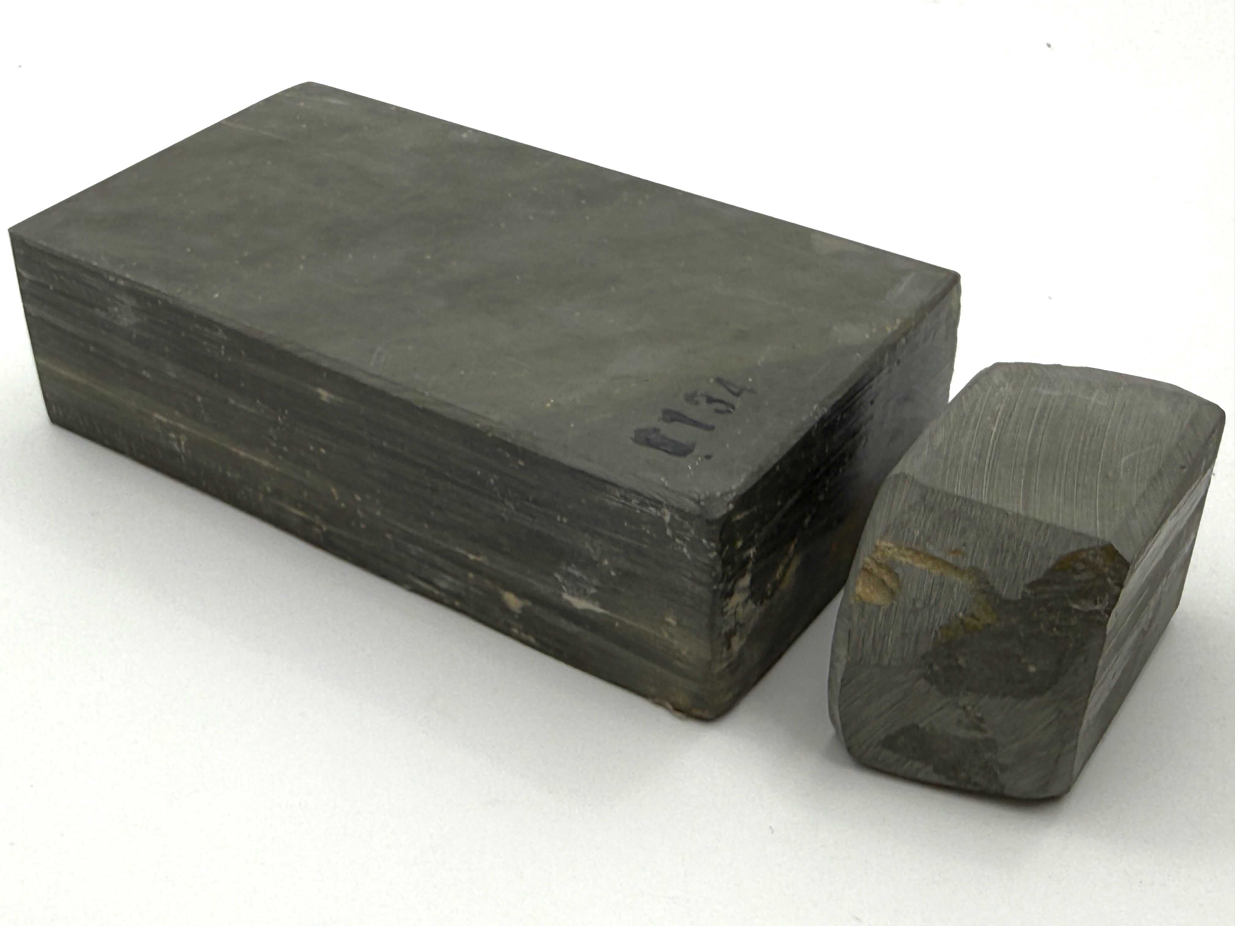 Ozuku Asagi Vintage Hand Sawn Japanese Natural Finishing Whetstone with Tomo Nagura