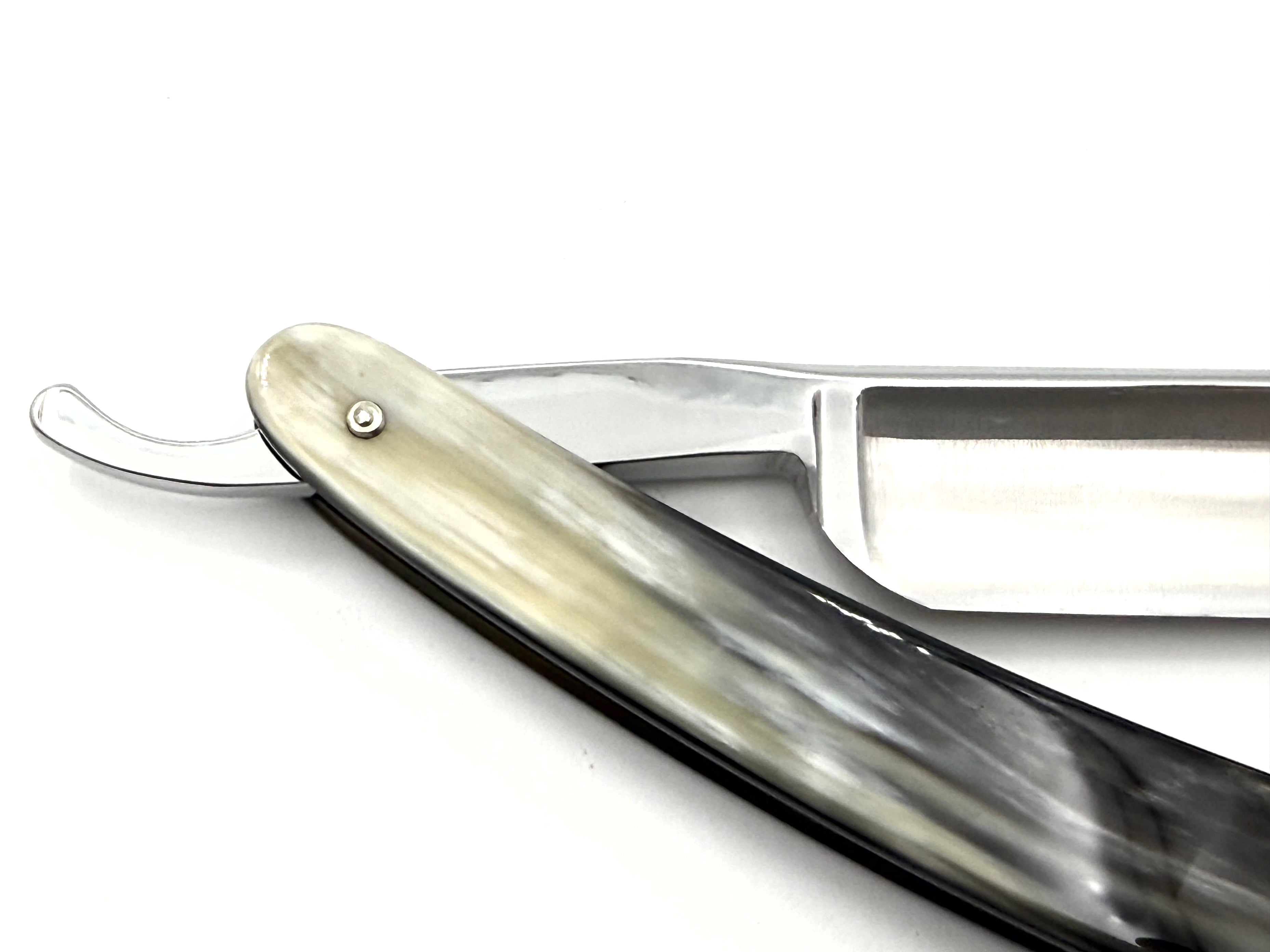 Rasoir droit Boker Lounge-Bar 6/8 avec écailles de coquillages Full Hollow Solingen