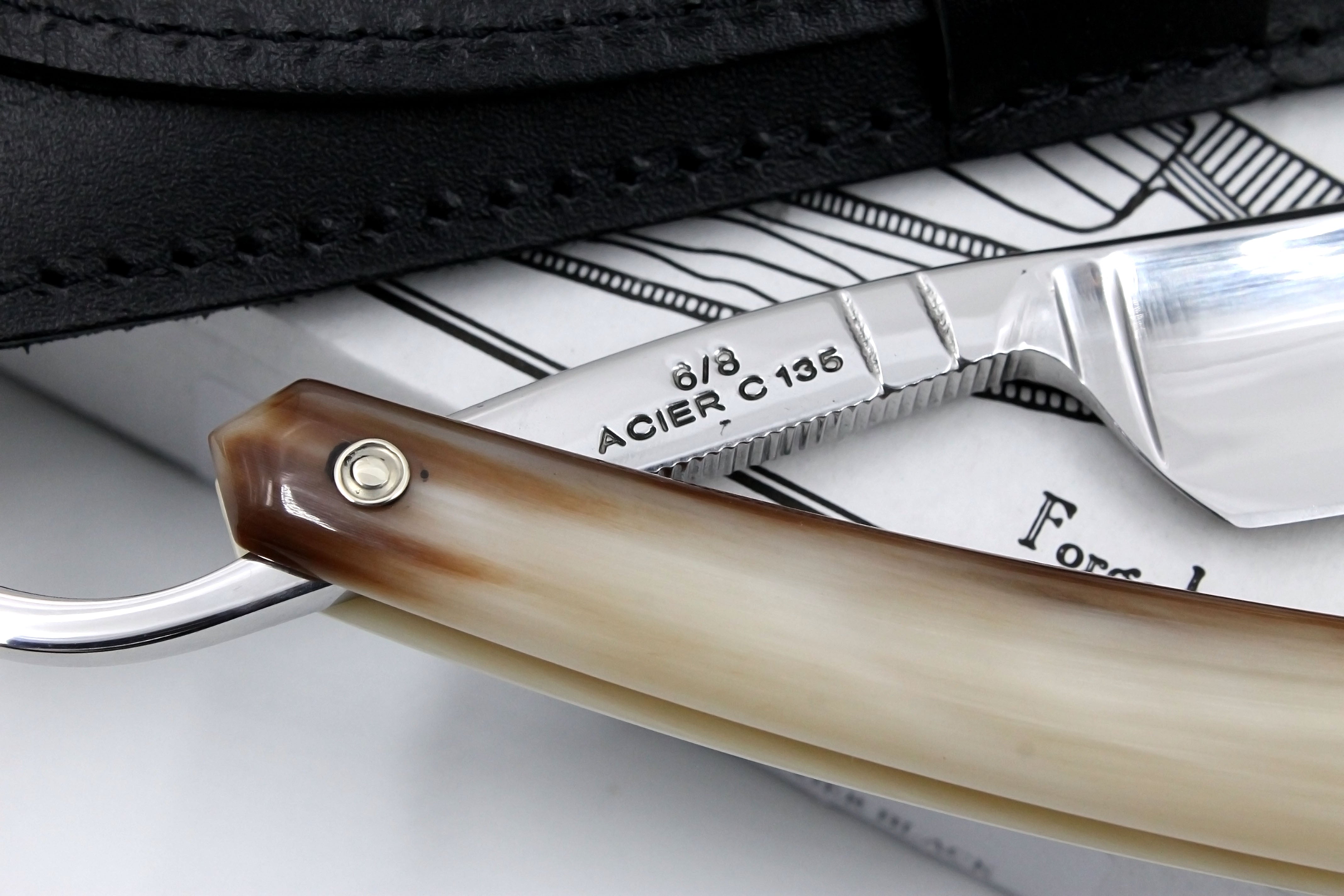 Thiers Issard 6/8 "Spartacus" Etch - Blond Horn Scales - Full Hollow Straight Razor